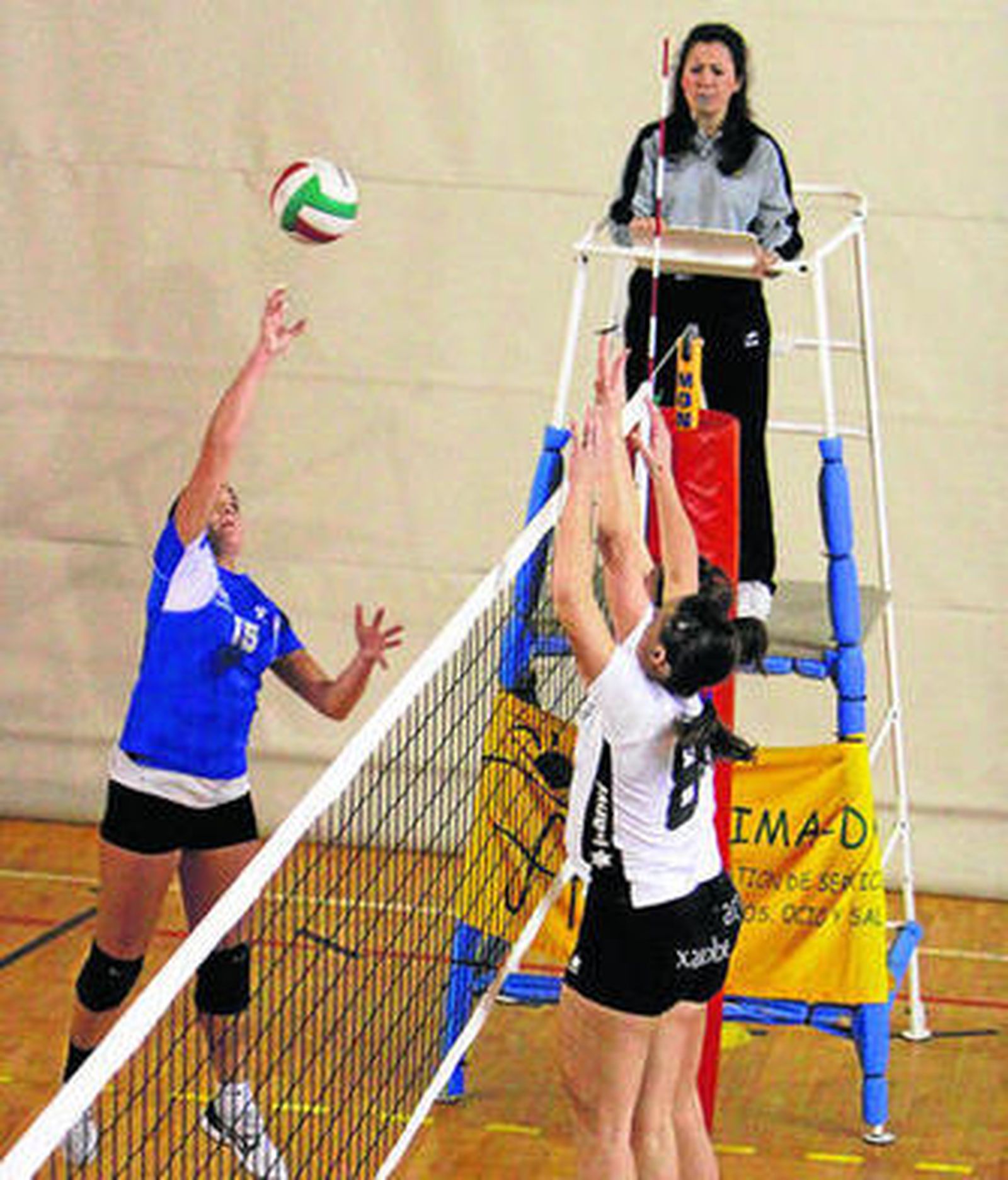 Lance de uno de los encuentros del Emsisa de esta temporada.