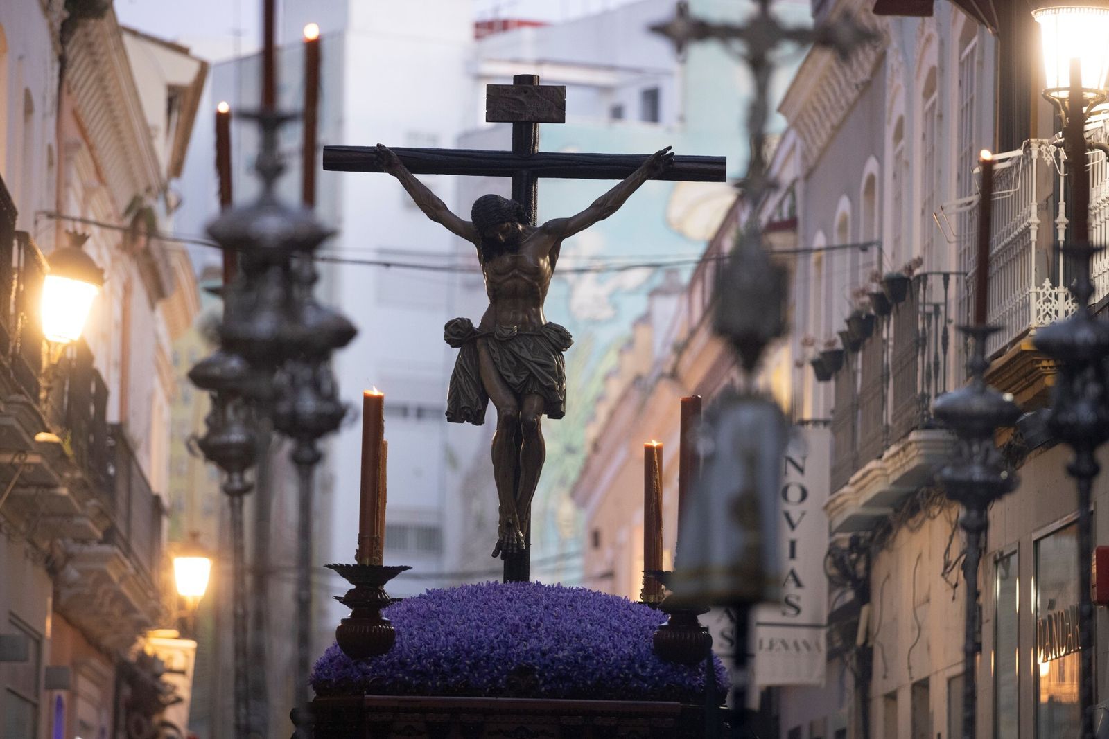 El Cristo de la Misericordia en la calle Bocas.