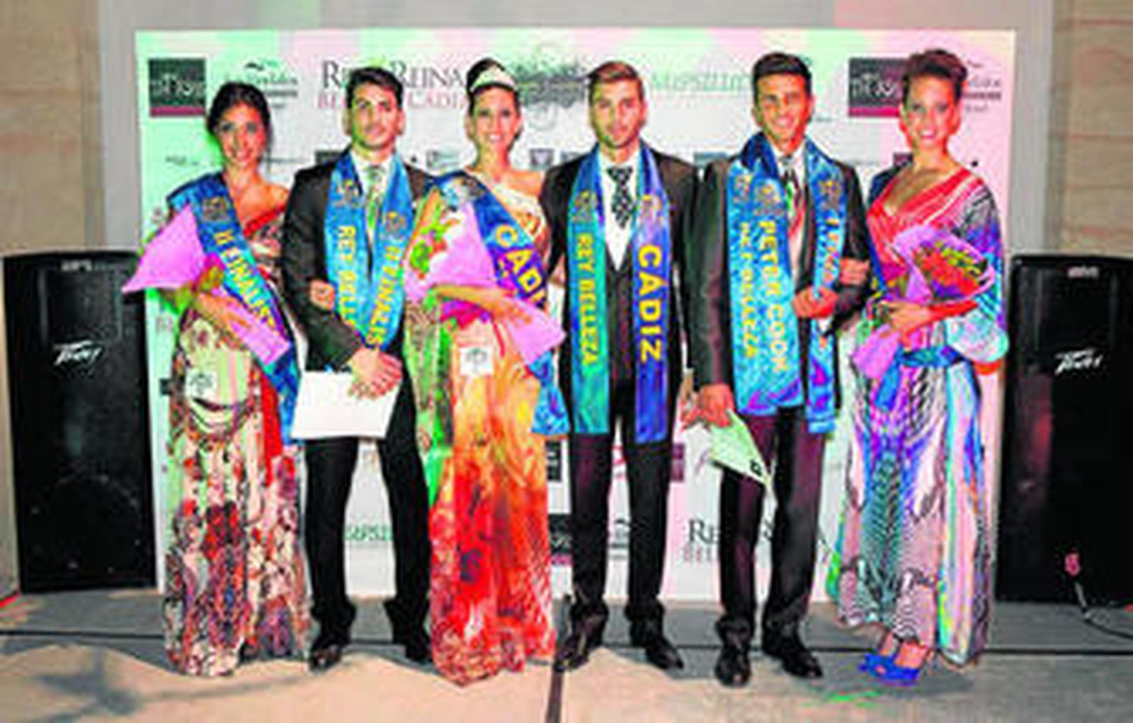 Los ganadores del certamen, posando al final de la gala celebrada en la Bodega San José.