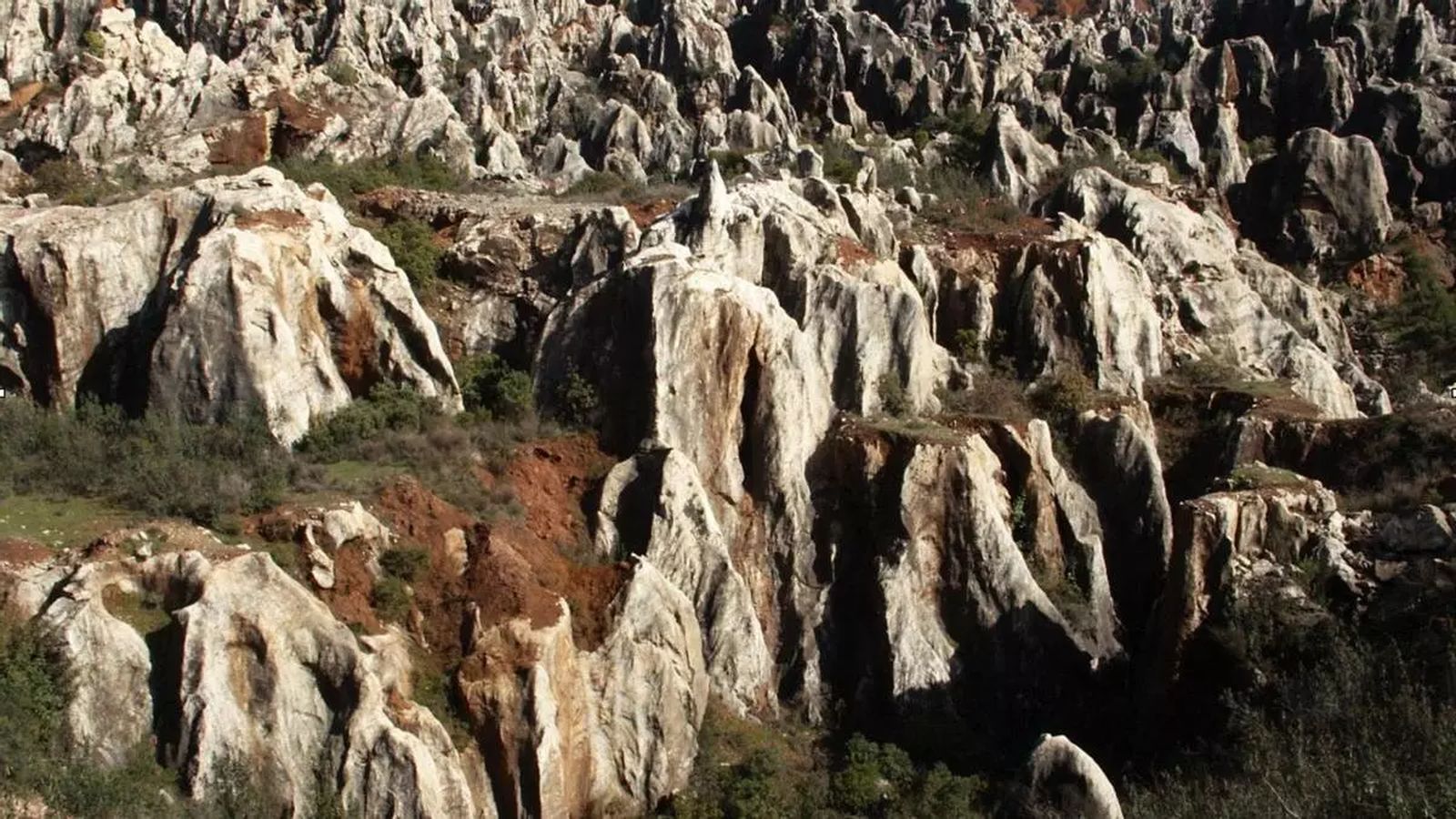 Paisaje calizo del cerro del hierro