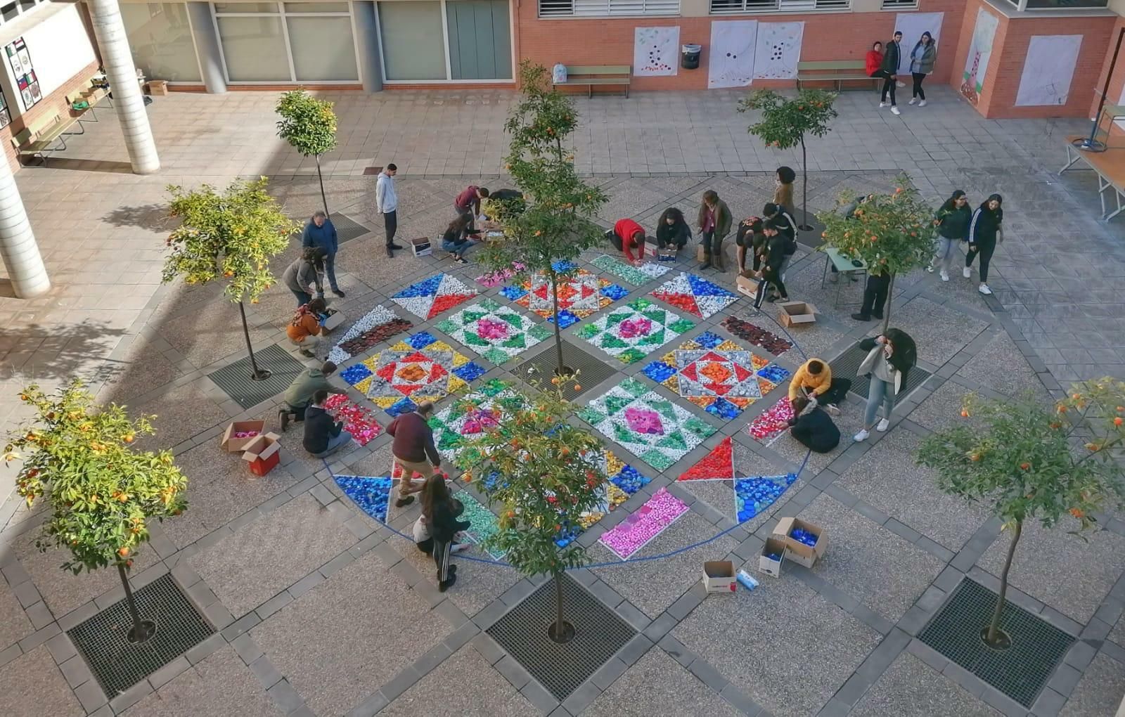 Mandala en el patio del Soto de Rojas con motivo del Día de la no violencia.