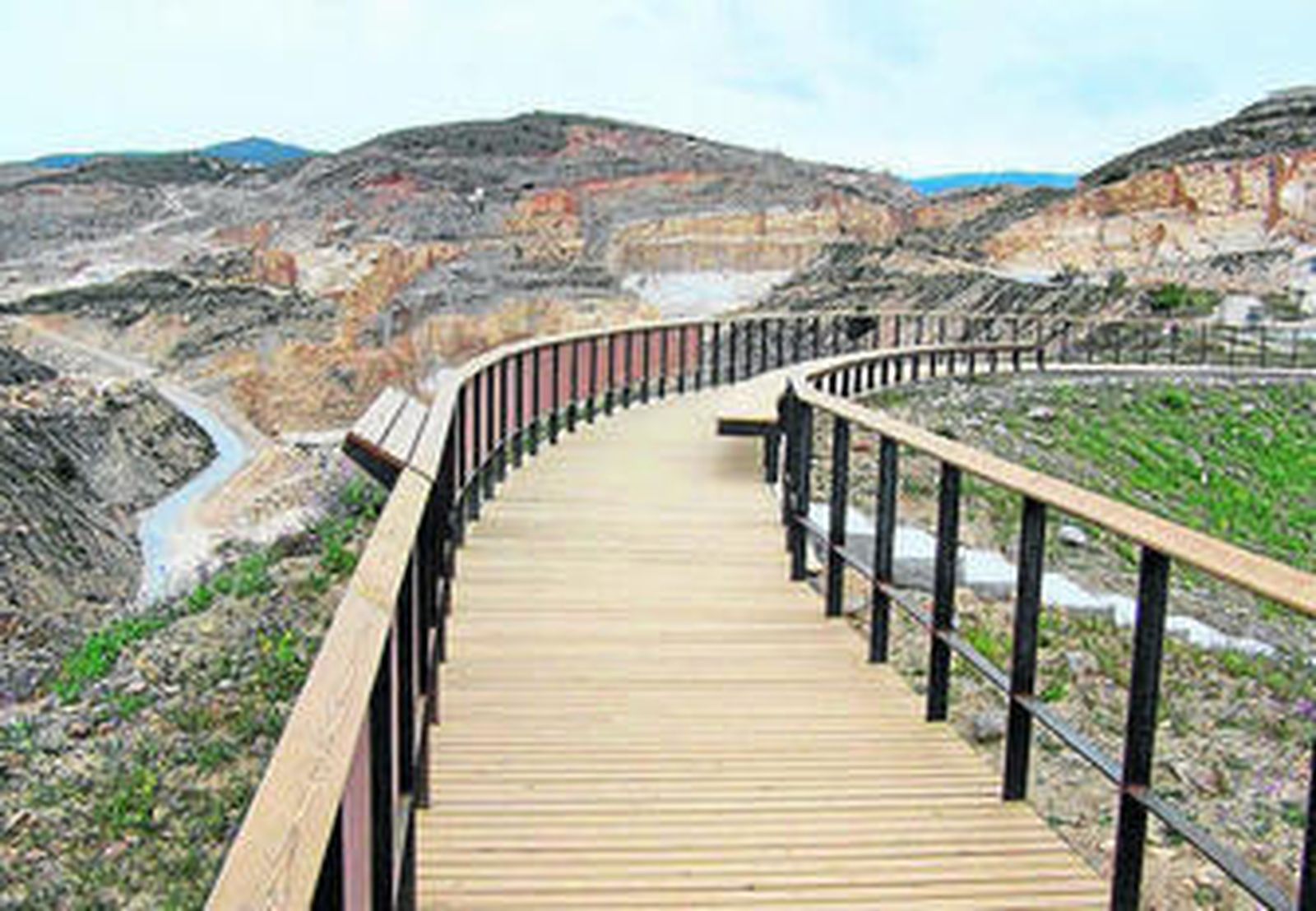 El Mirador de Las Canteras, construido en pleno corazón de la Sierra de los Filabres.