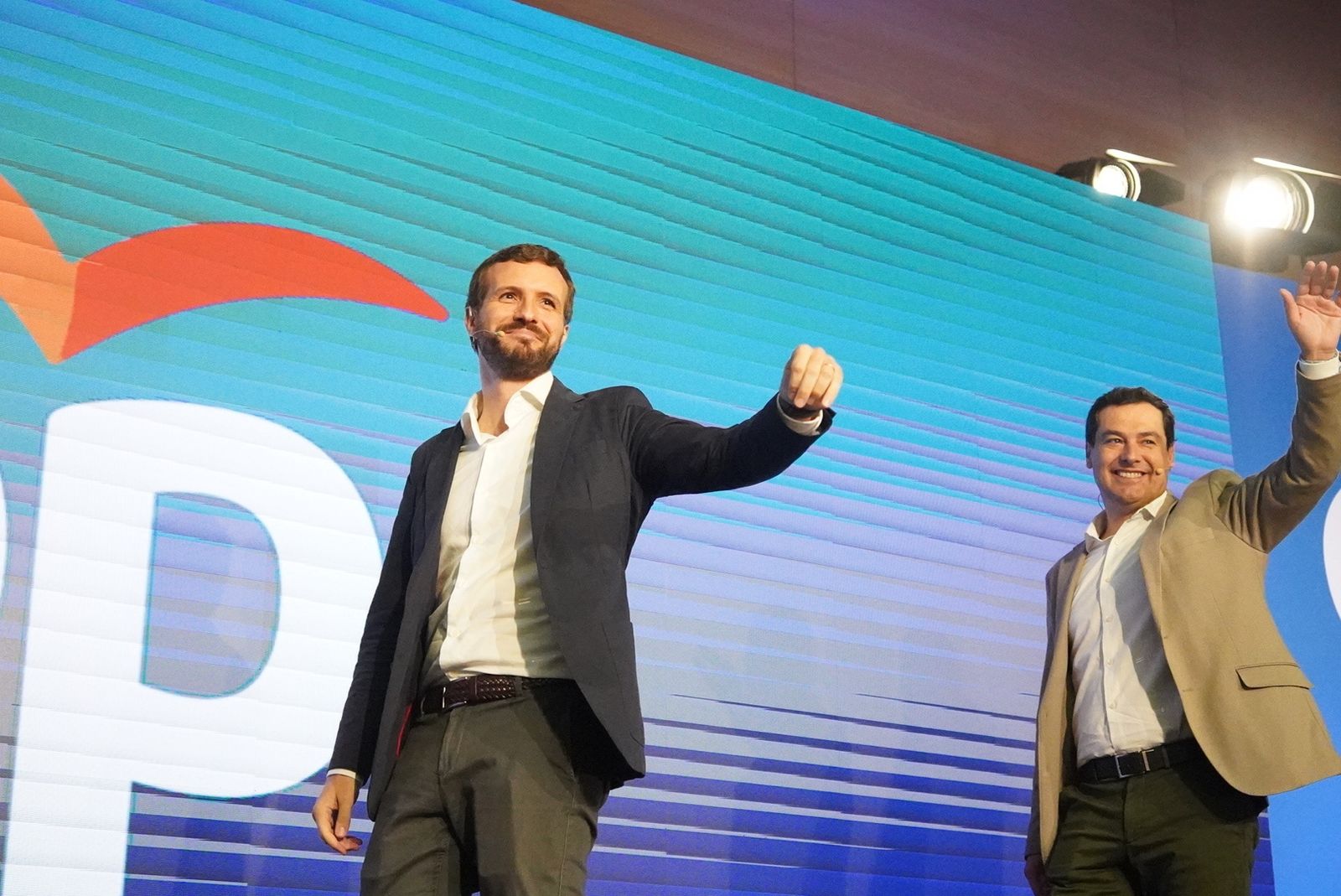 Pablo Casado y Juanma Moreno, durante la Convención Económica del PP.
