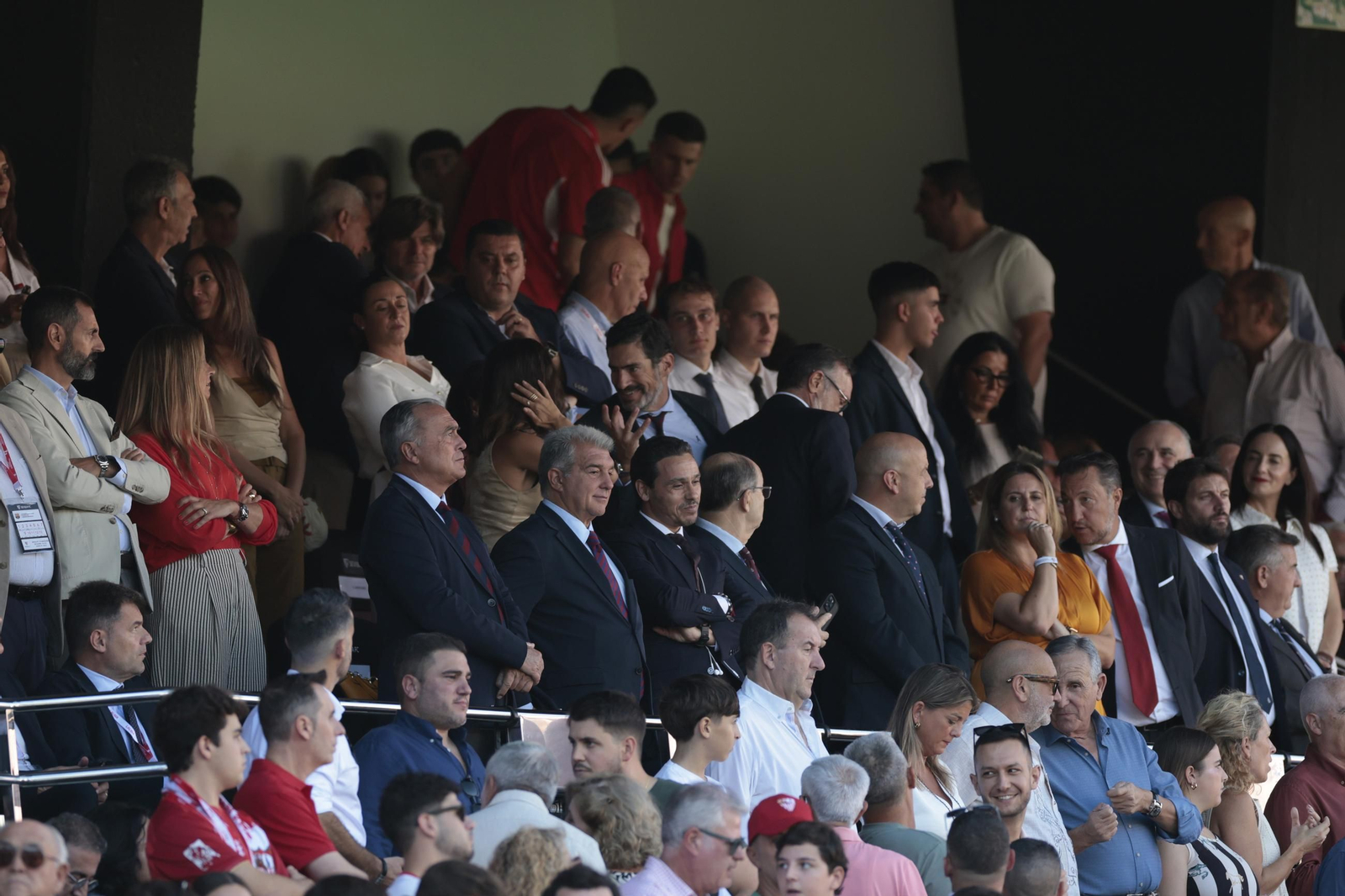 Búscate en las fotos del Sevilla FC - Barcelona