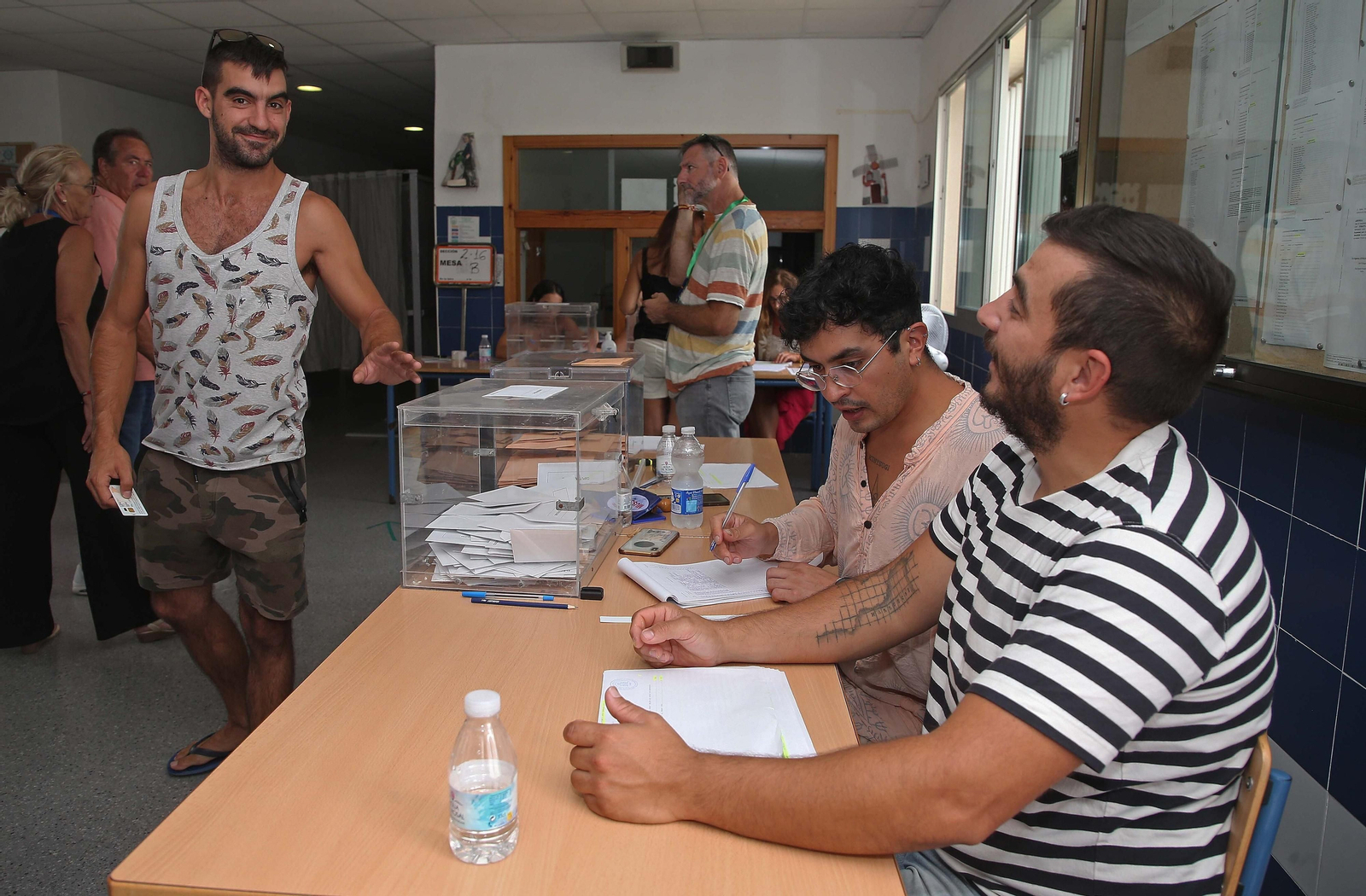 La jornada electoral en Algeciras, en imágenes