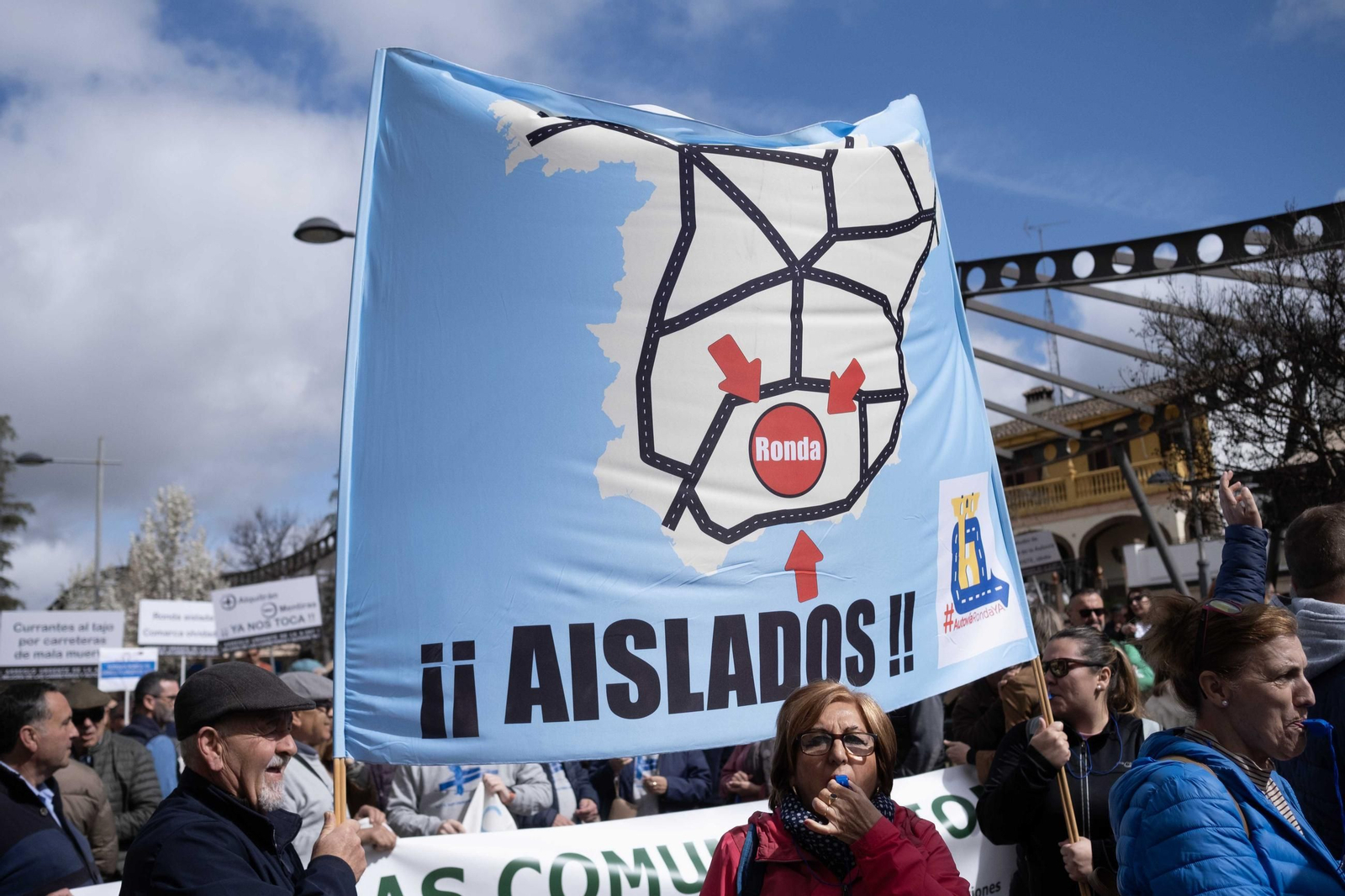 Manifestación por la mejora de las carreteras de la Serranía de Ronda, en fotos