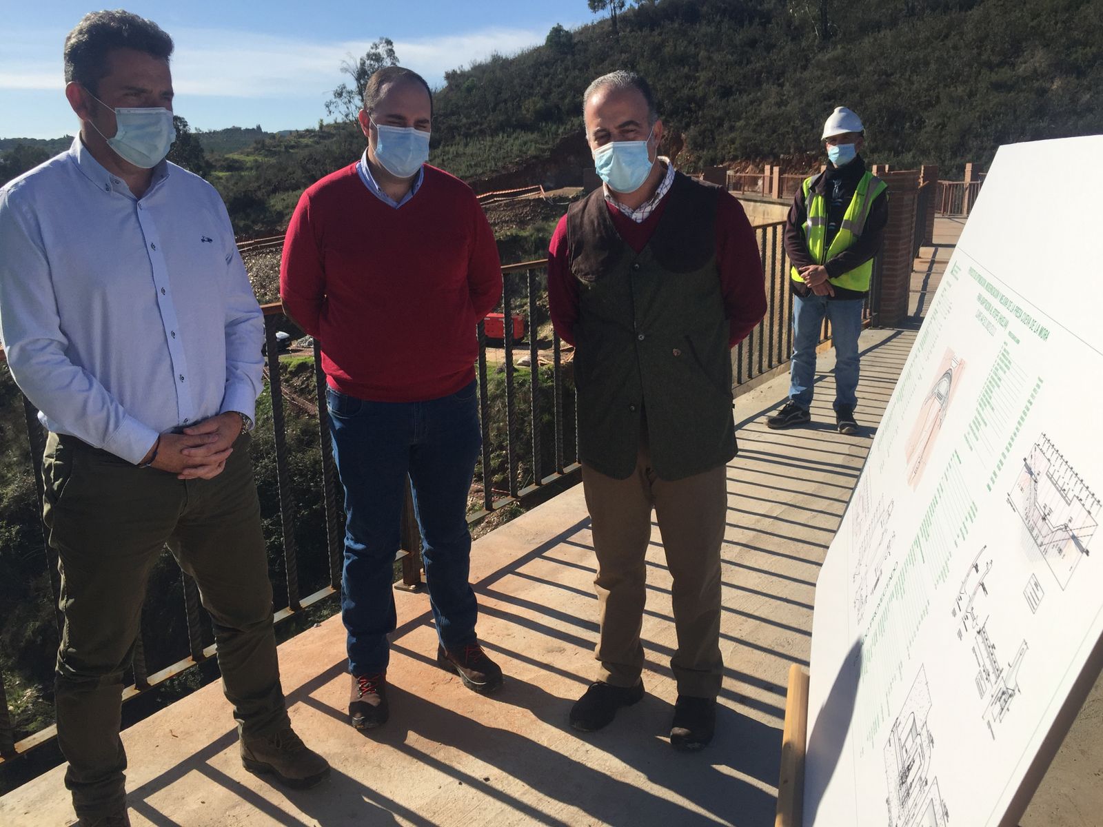 Visita a la presa de Cueva de la Mora