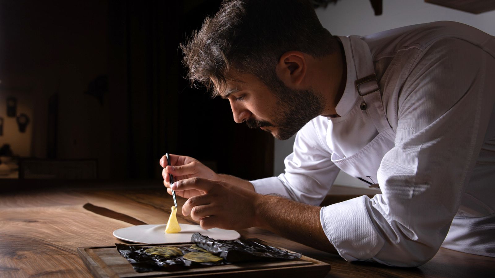 El chef Juan Carlos García volvió a su Baeza natal hace cinco años para hacer historia en la alta cocina con el restaurante Vandelvira.