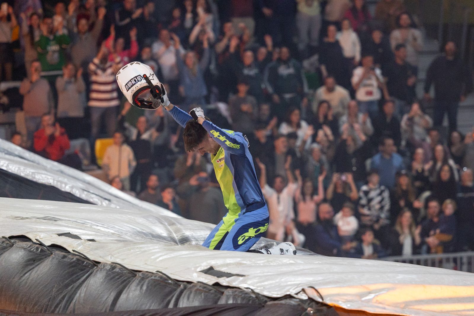 En imágenes: el Soloflow Freestyle enamora en Jaén con acrobacias y espectáculo en estado puro