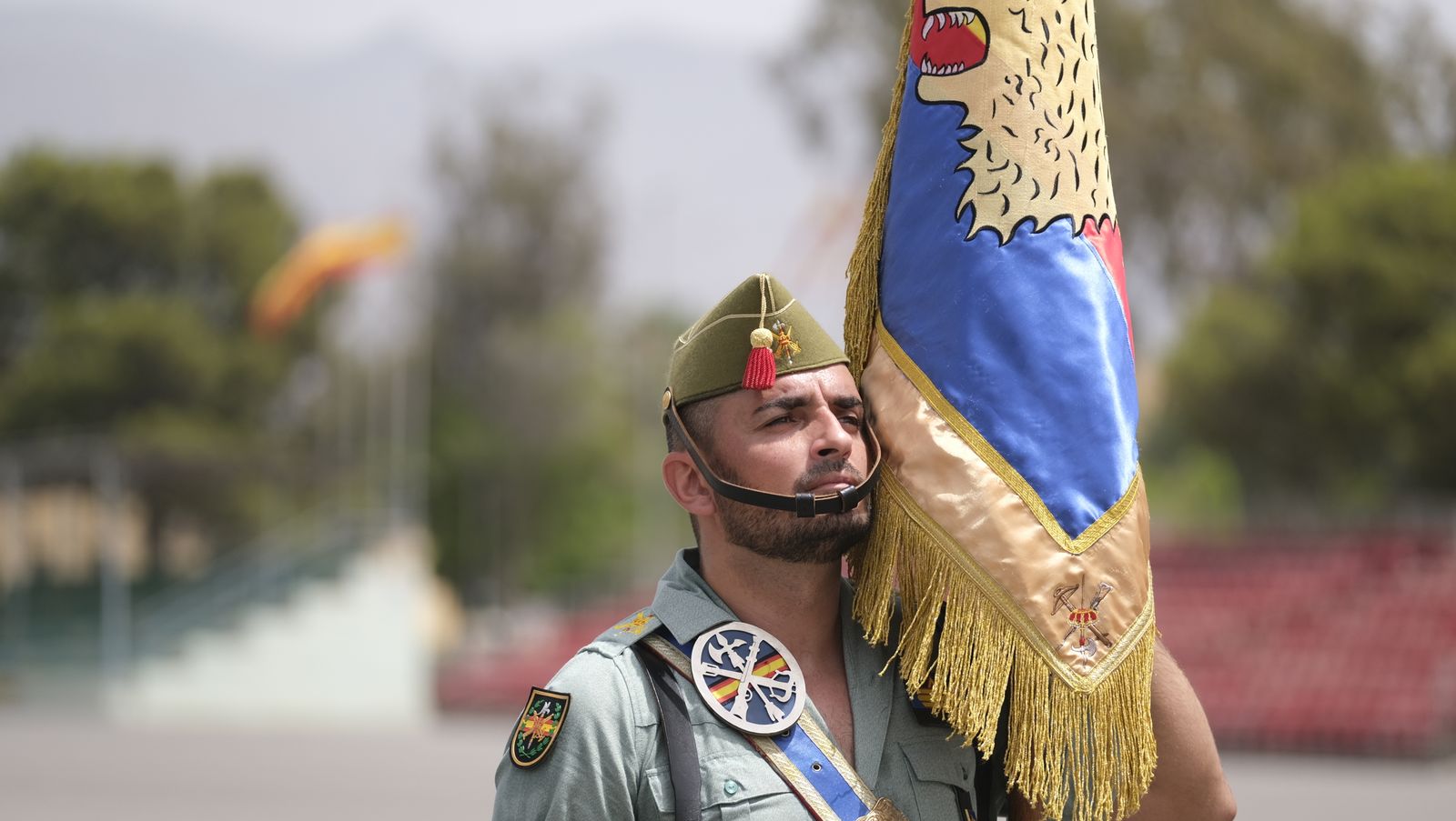 Visita de la Ministra de Defensa Margarita Robles a La Legión Española, en Viator