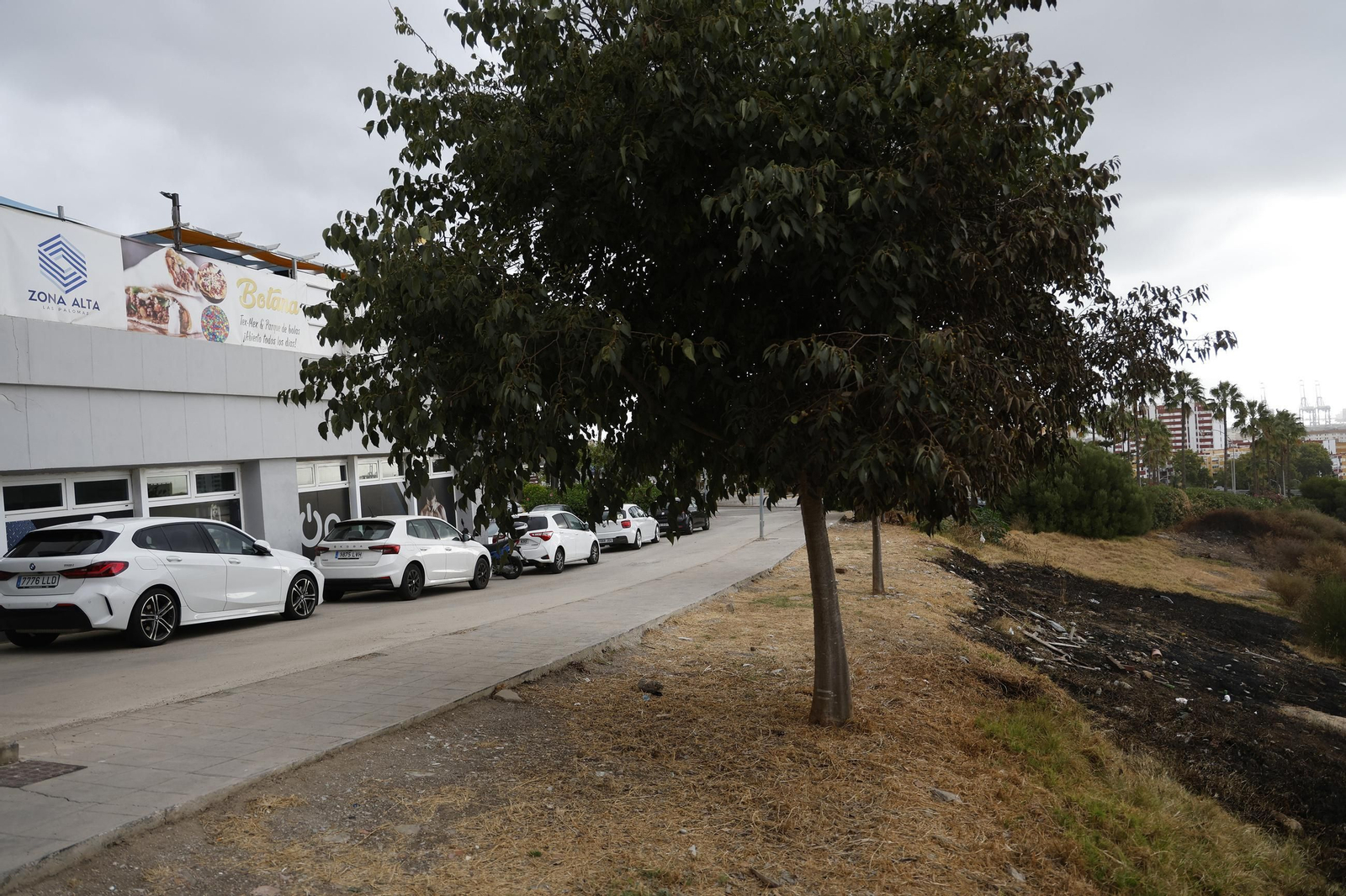 Fotos de la zona quemada en San Berbabé tras un nuevo incendio urbano en Algeciras