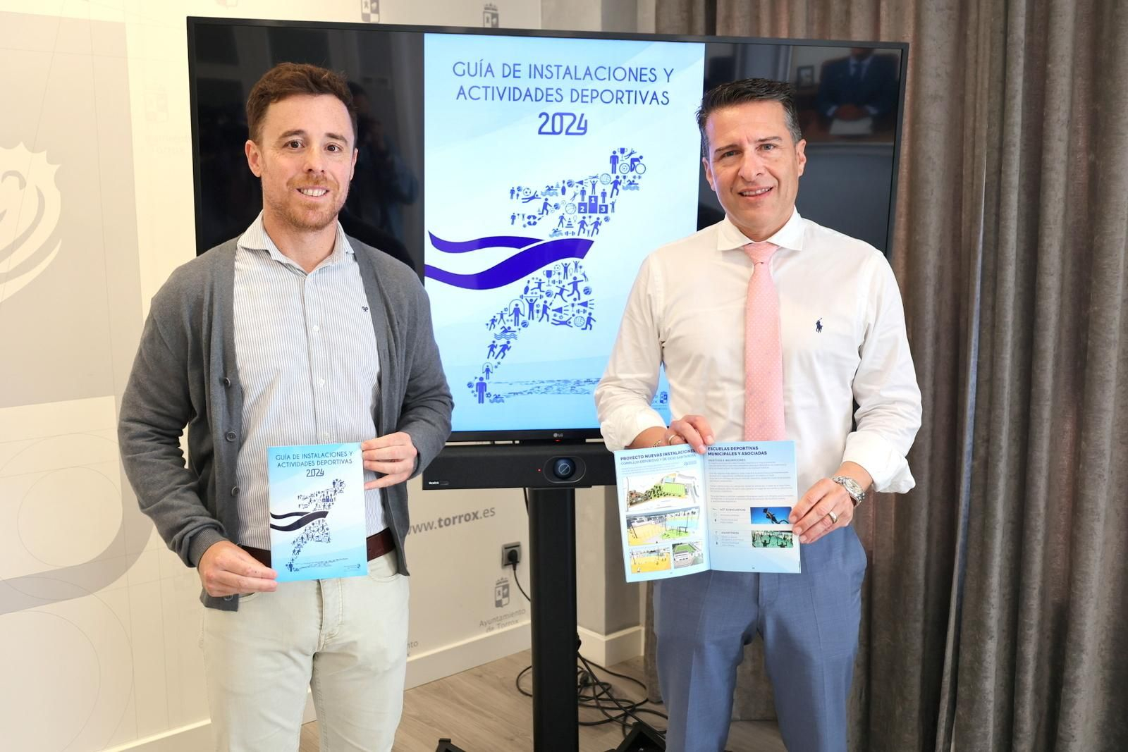 Presentación de la Guía de Instalaciones y Actividades Deportivas 2024 de Torrox