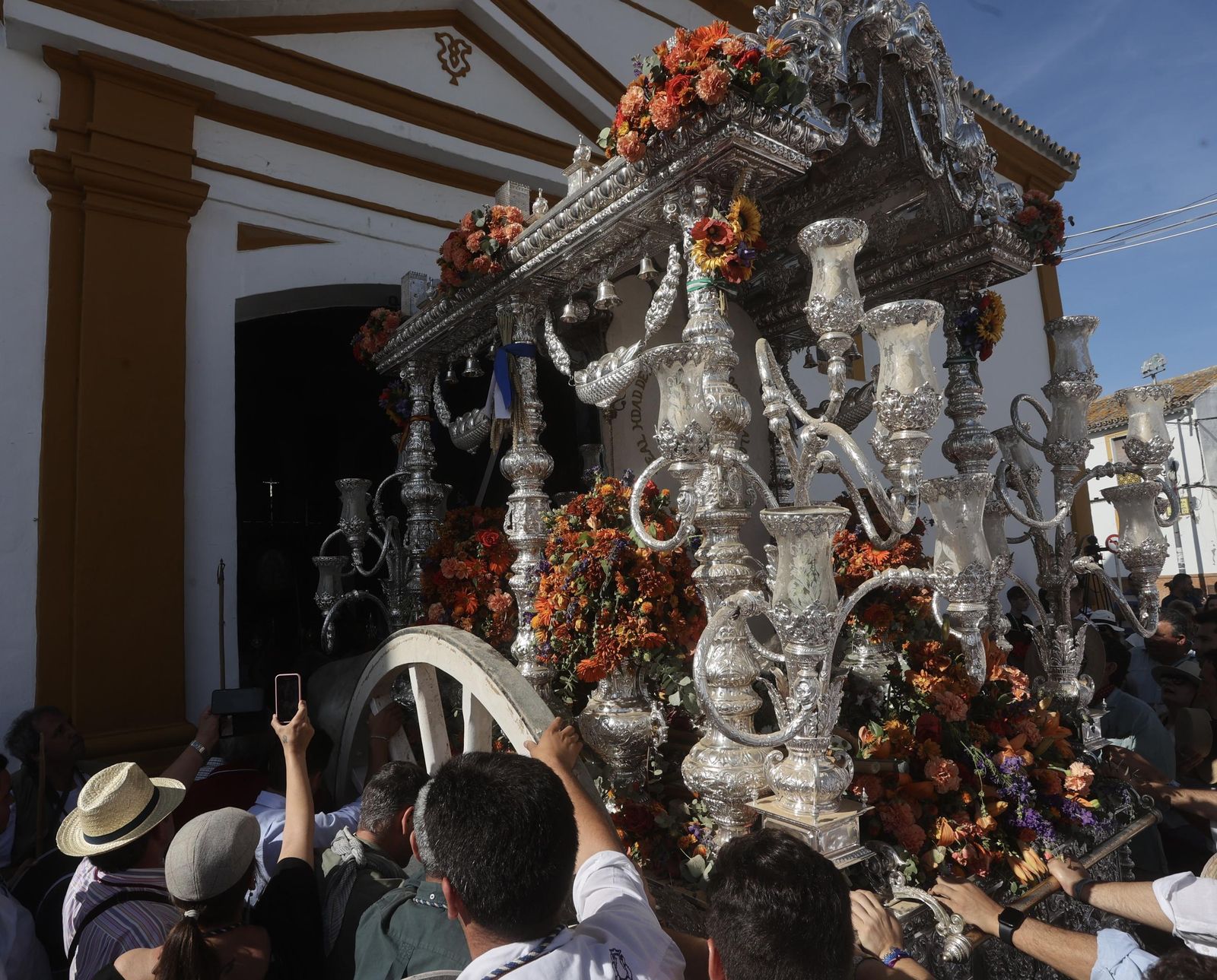 Presentación de las hermandades en Villamanrique
