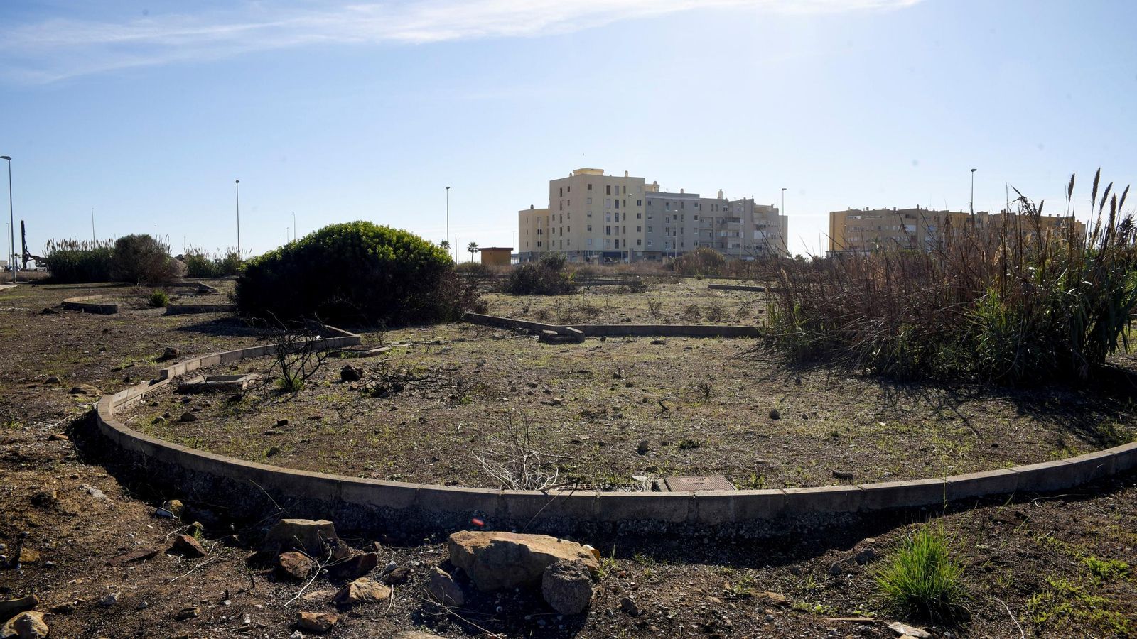 Zona que se quedó a medio urbanizar en El Conchal.
