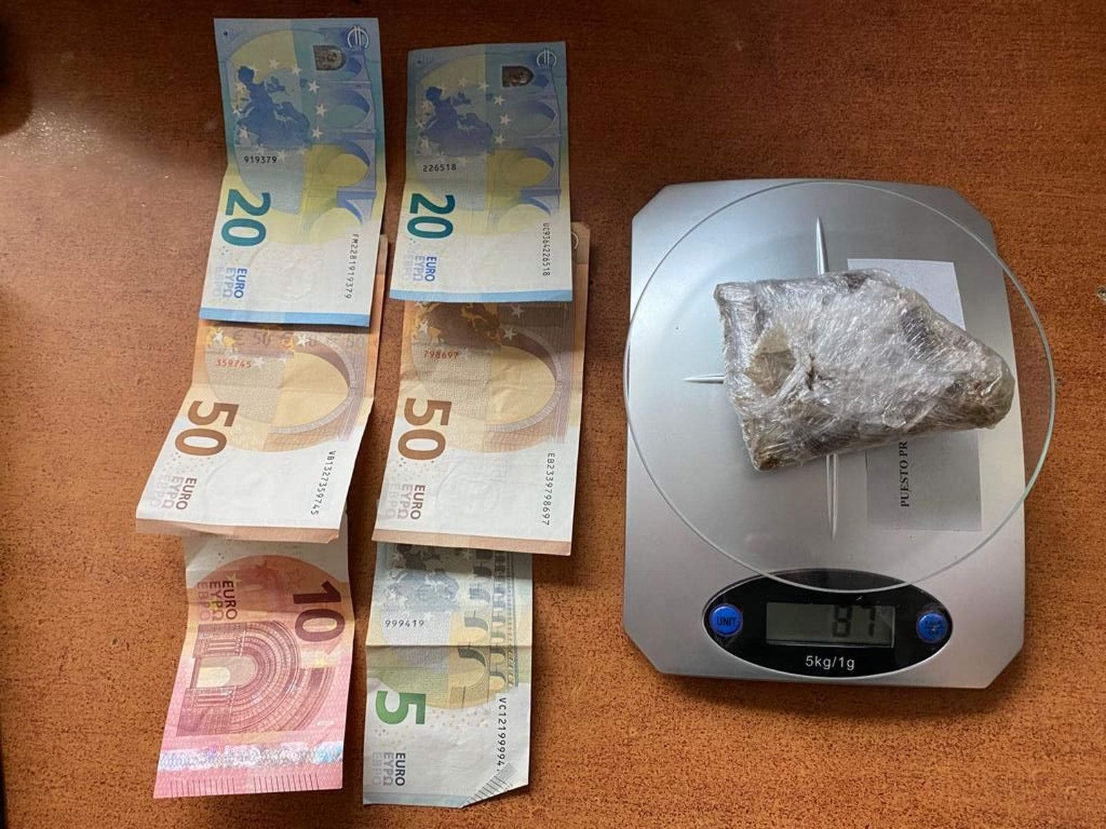 Detenido por vender droga en los alrededores de un bar de Campohermoso