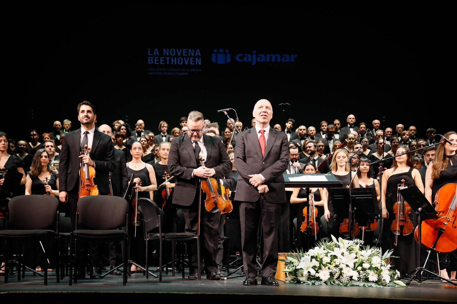 Imágenes de la novena Beethoven interpretado por la OCAL y Orfeón para Cajamar