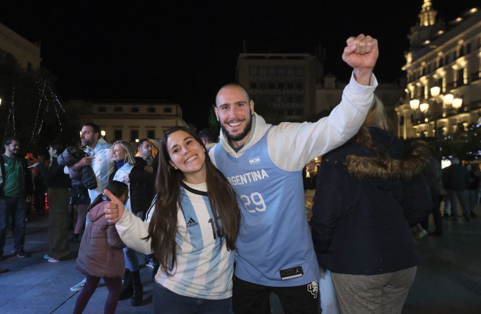 La celebración en Córdoba de la victoria de Argentina en el Mundial de Qatar, en imágenes
