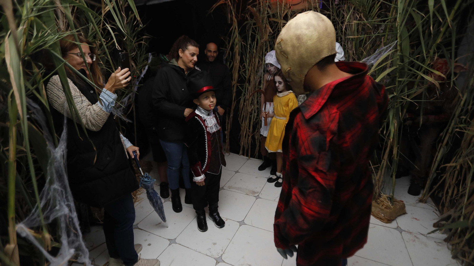 La noche de Halloween en la casa del terror