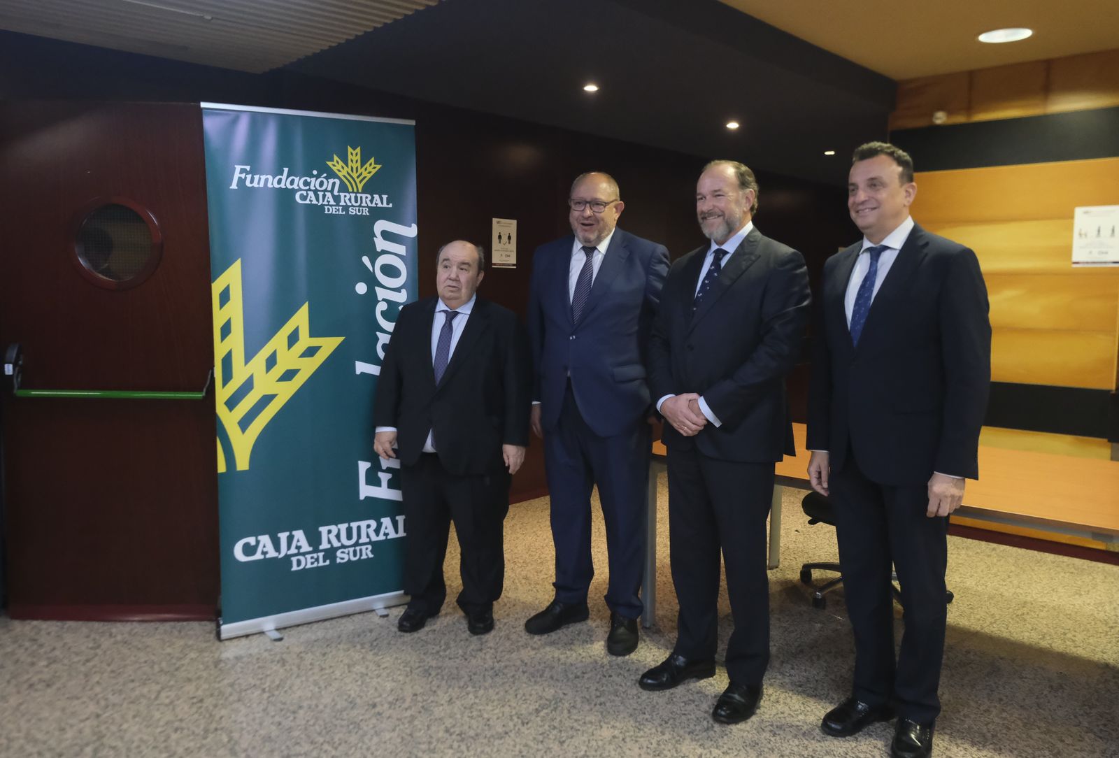 La entrega de premios de la Fundación Caja Rural del Sur a los mejores expediente de la Universidad de Córdoba, en imágenes