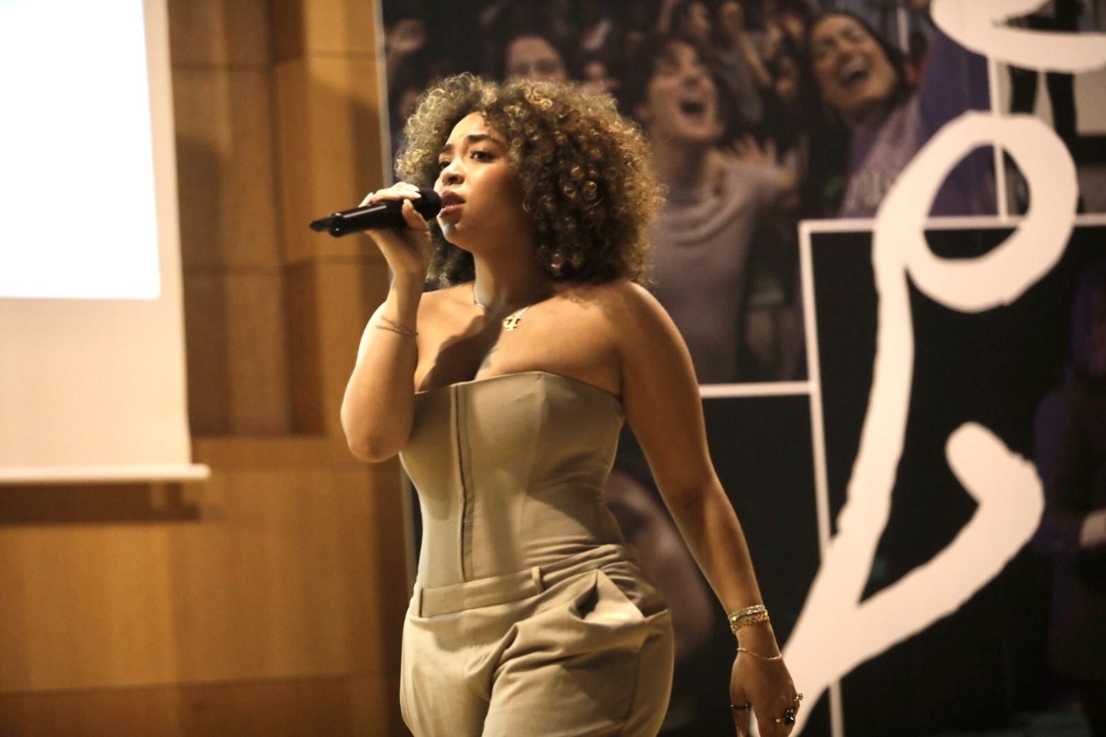 Más de 500 jóvenes asisten en Sevilla a un gran concierto educativo del proyecto AmplificARTE de la Fundación Princesa de Girona