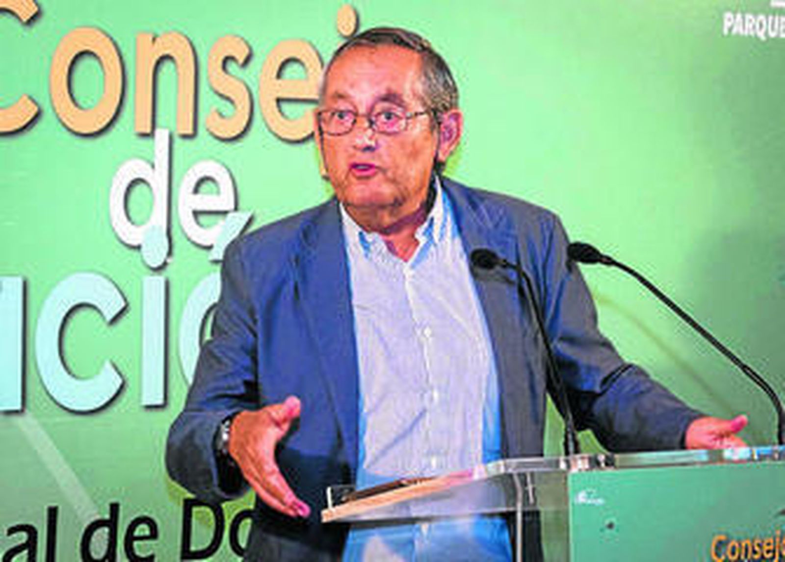 Miguel Delibes, presidente del Consejo de Participación de Doñana, ayer durante el primer pleno del año.