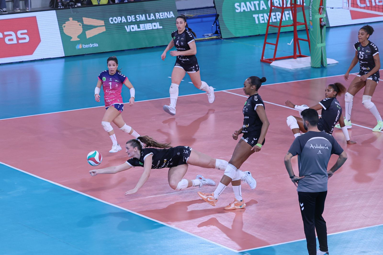 Las fotos de la clasificación del Fundación Cajasol Andalucía para la final de la Copa