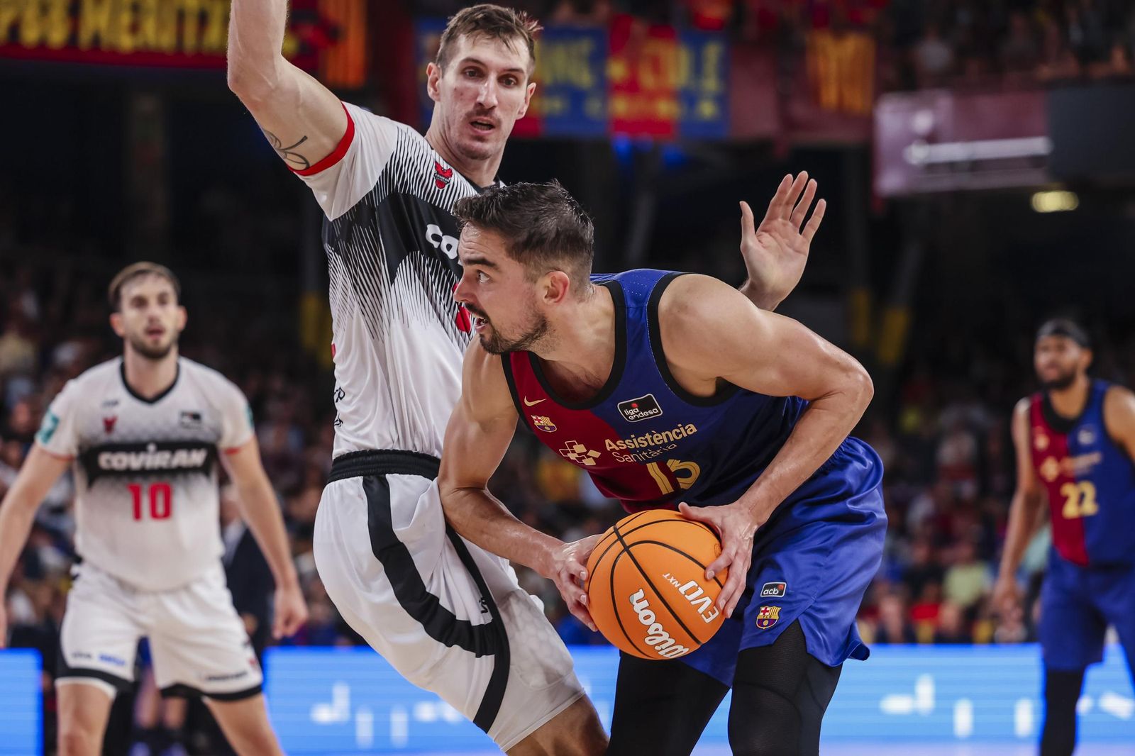 Las mejores imágenes del partido del Covirán Granada en el Palau