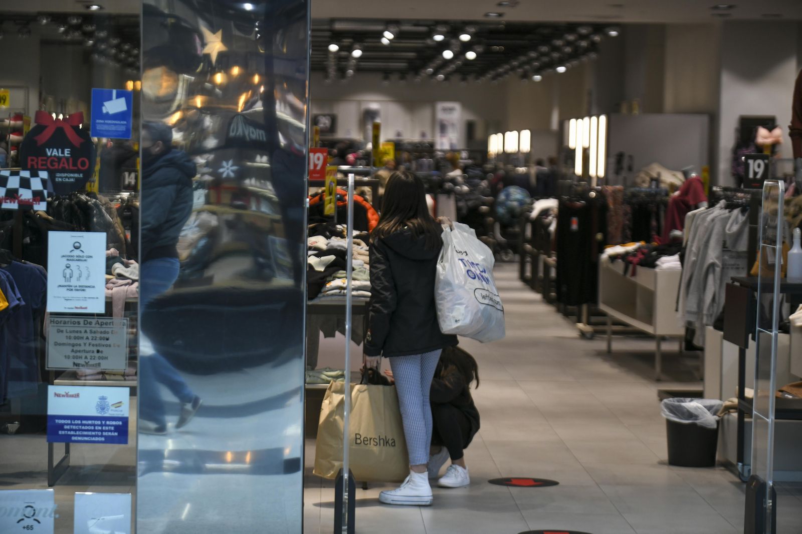 Fotos: las rebajas en el Nevada Shopping de Granada