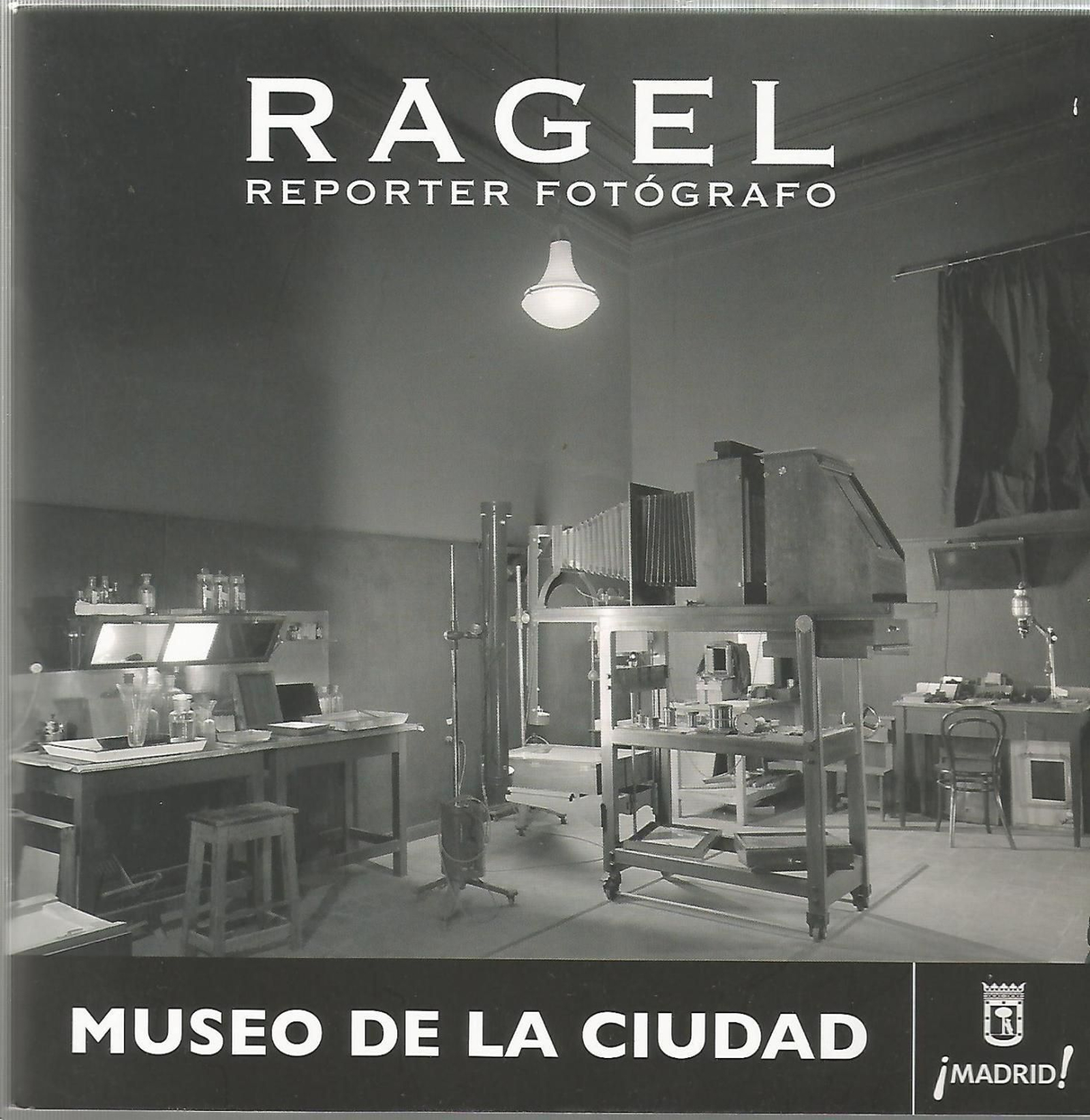 Catálogo de la exposición dedicada a Diego González Ragel, 2010. Catálogo de la exposición dedicada a Diego González Ragel, 2010.