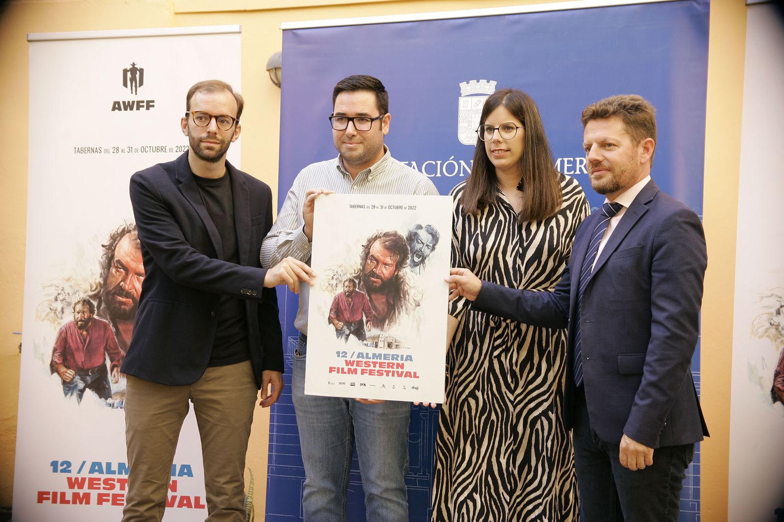 Guillermo de Oliveira, José Díaz, Almudena Morales y José Vélez presentando Almería Western Film Festival.