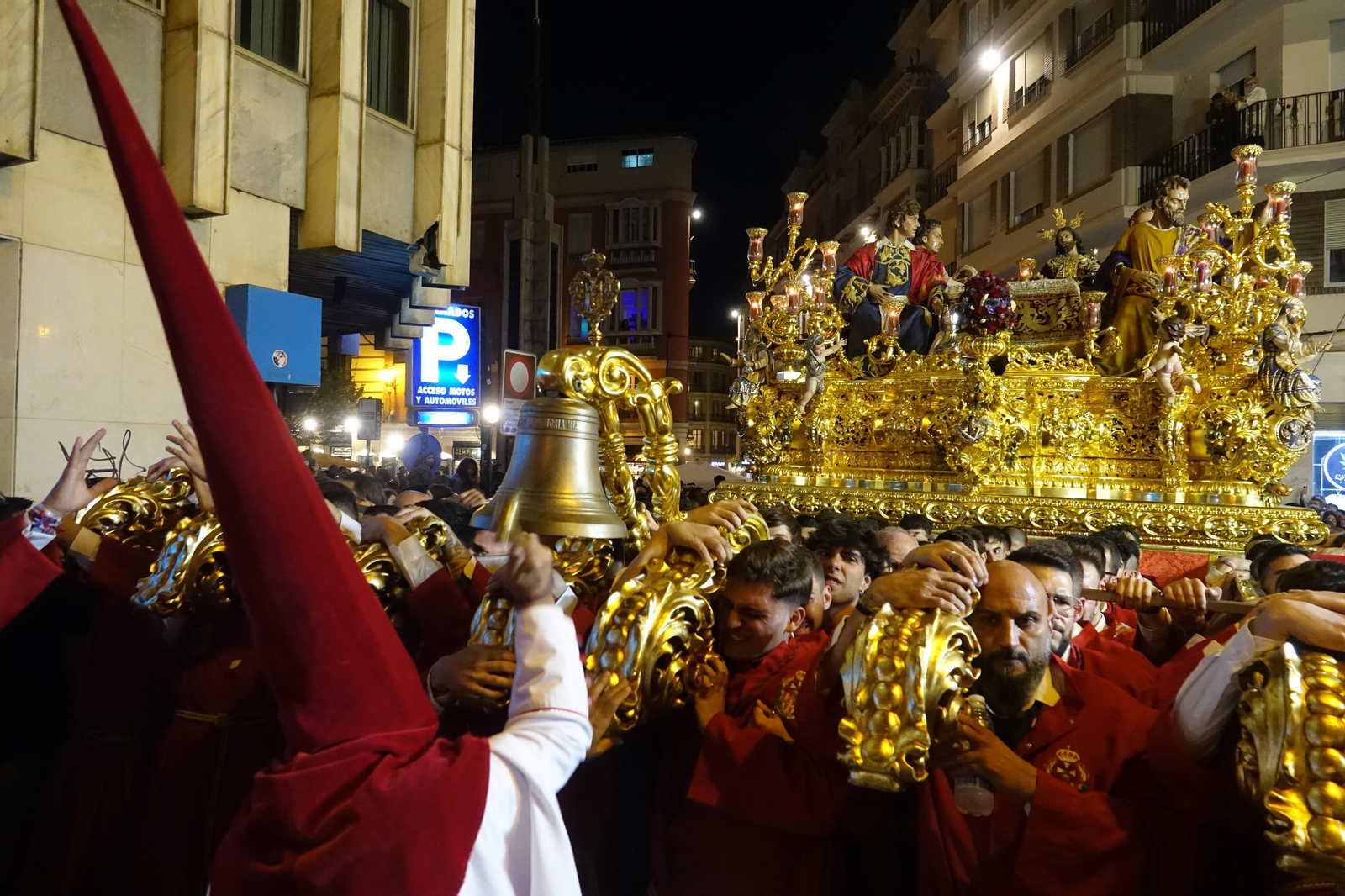 La Sagrada Cena en el Jueves Santo de Málaga, en fotos