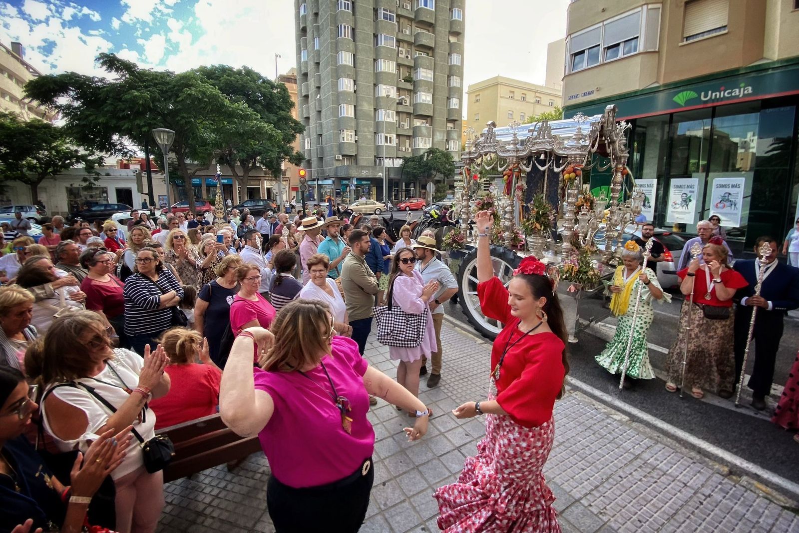 La llegada de la Hermandad del Rocío gaditana a Cádiz