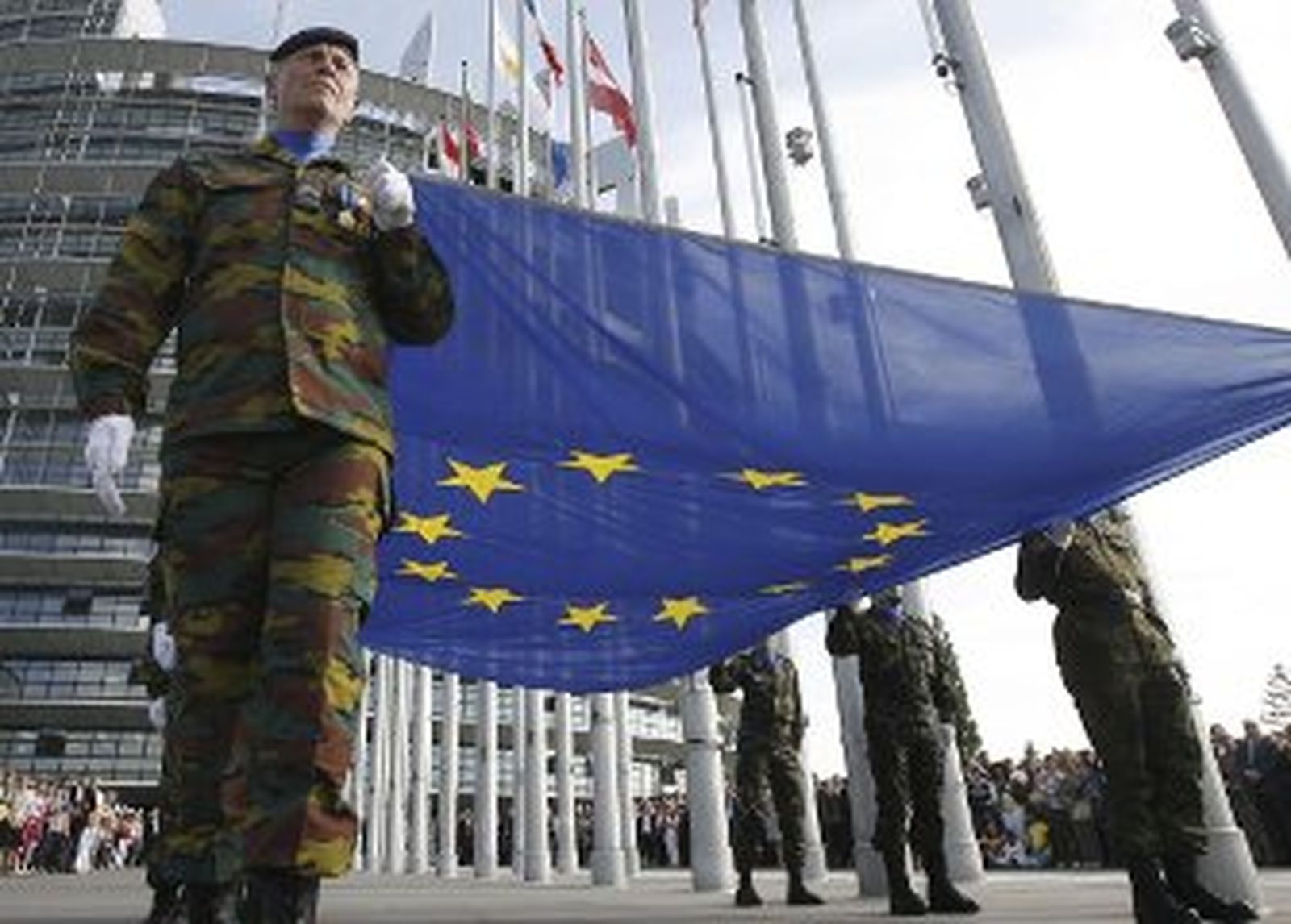 Grecia ensombrece el Día de Europa