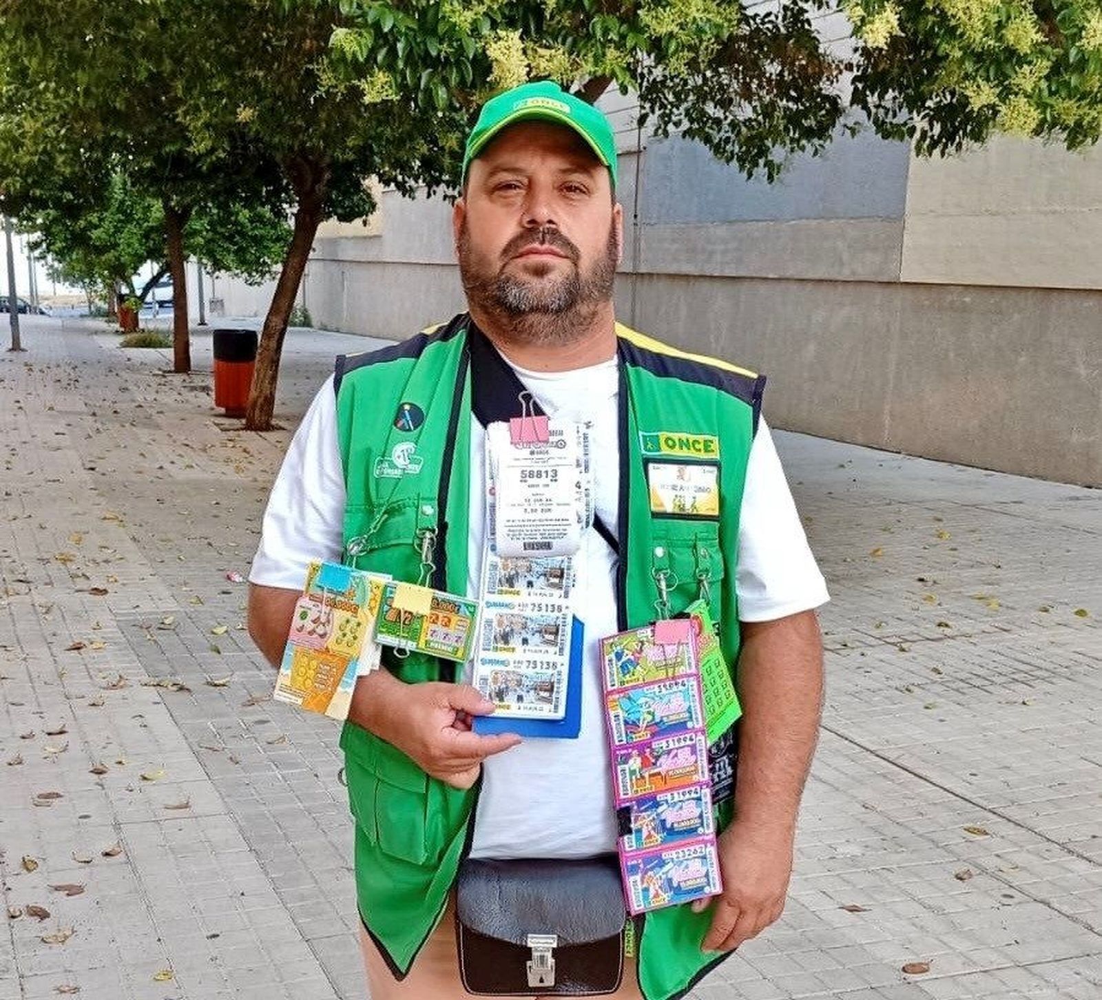 El vendedor de la ONCE en Utrera José Antonio Martín.