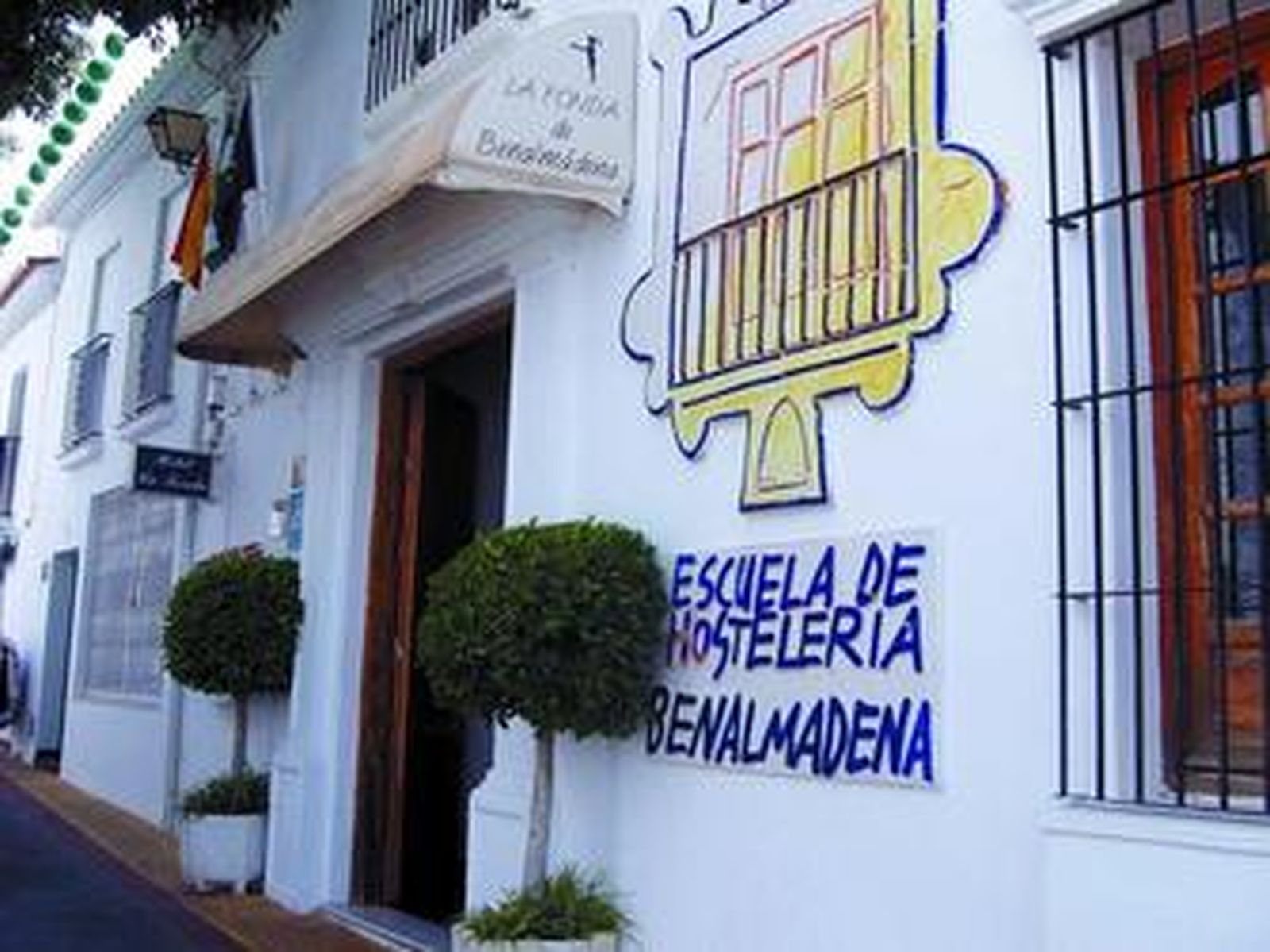 Fachada del establecimiento La Fonda, situado en Benalmádena pueblo.