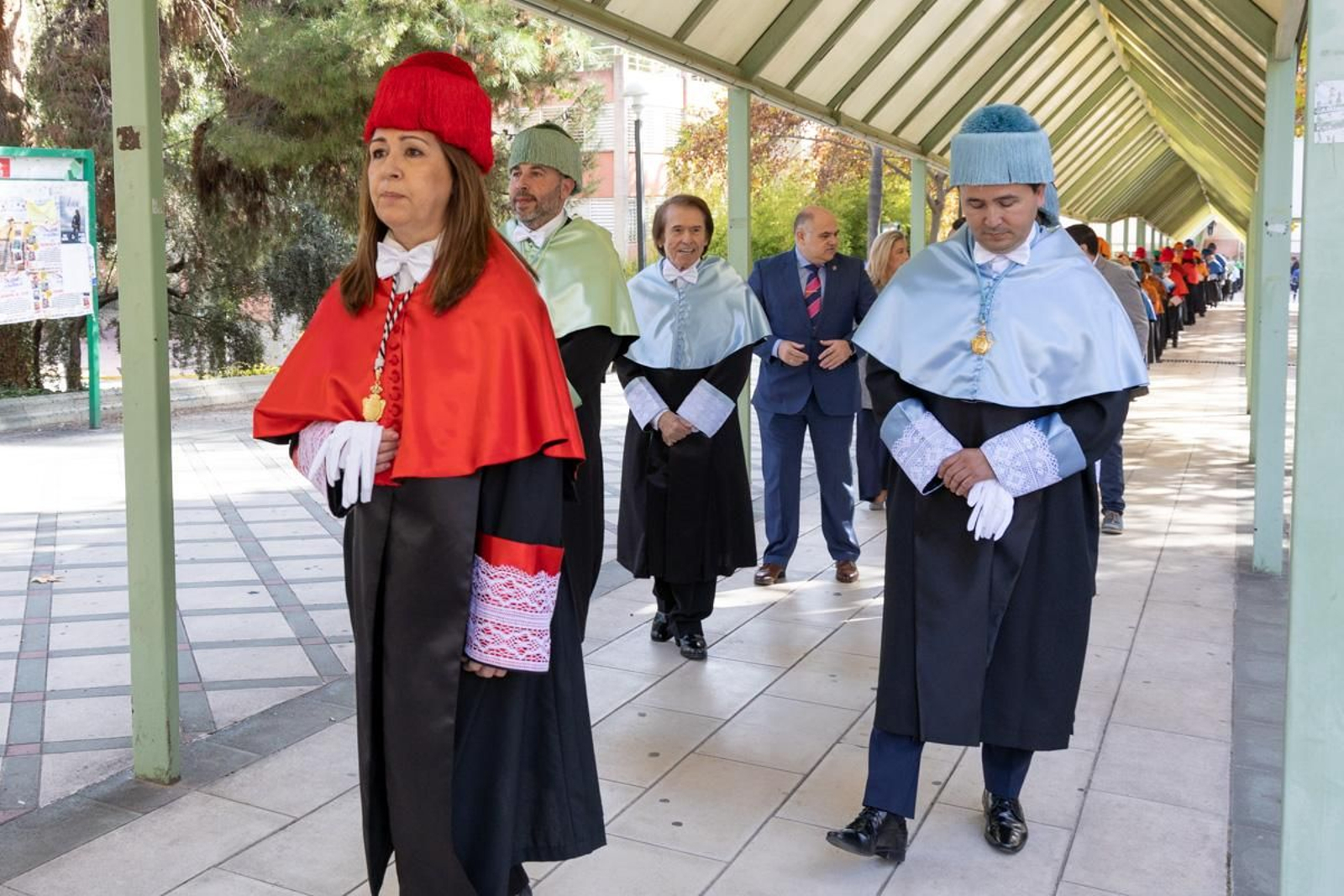 Investidura de Rafael Martos Sánchez, Raphael, como Doctor Honoris Causa por la Universidad de Jaén