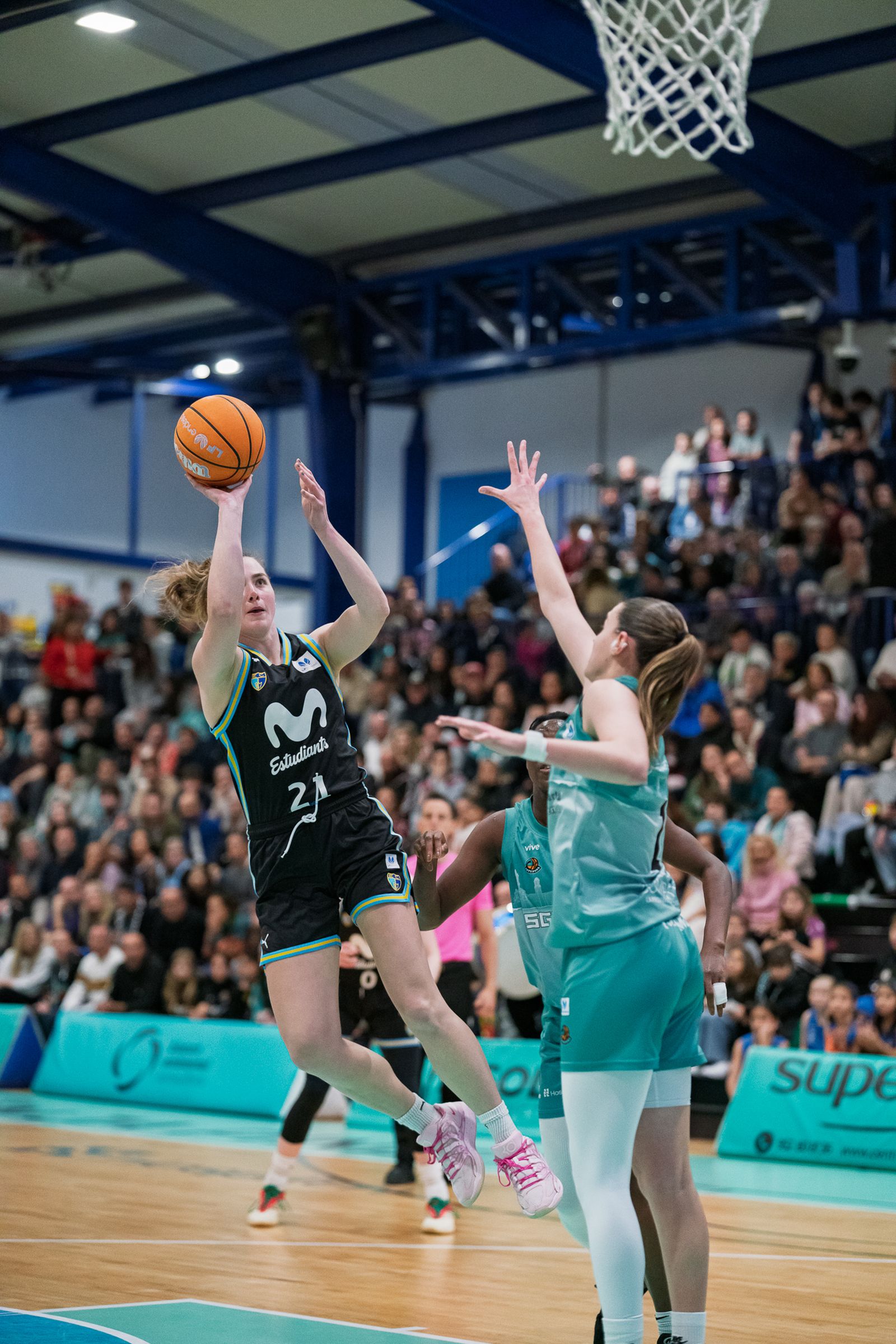 El CAB Estepona se va al parón tras caer ante el Estudiantes (72-80)