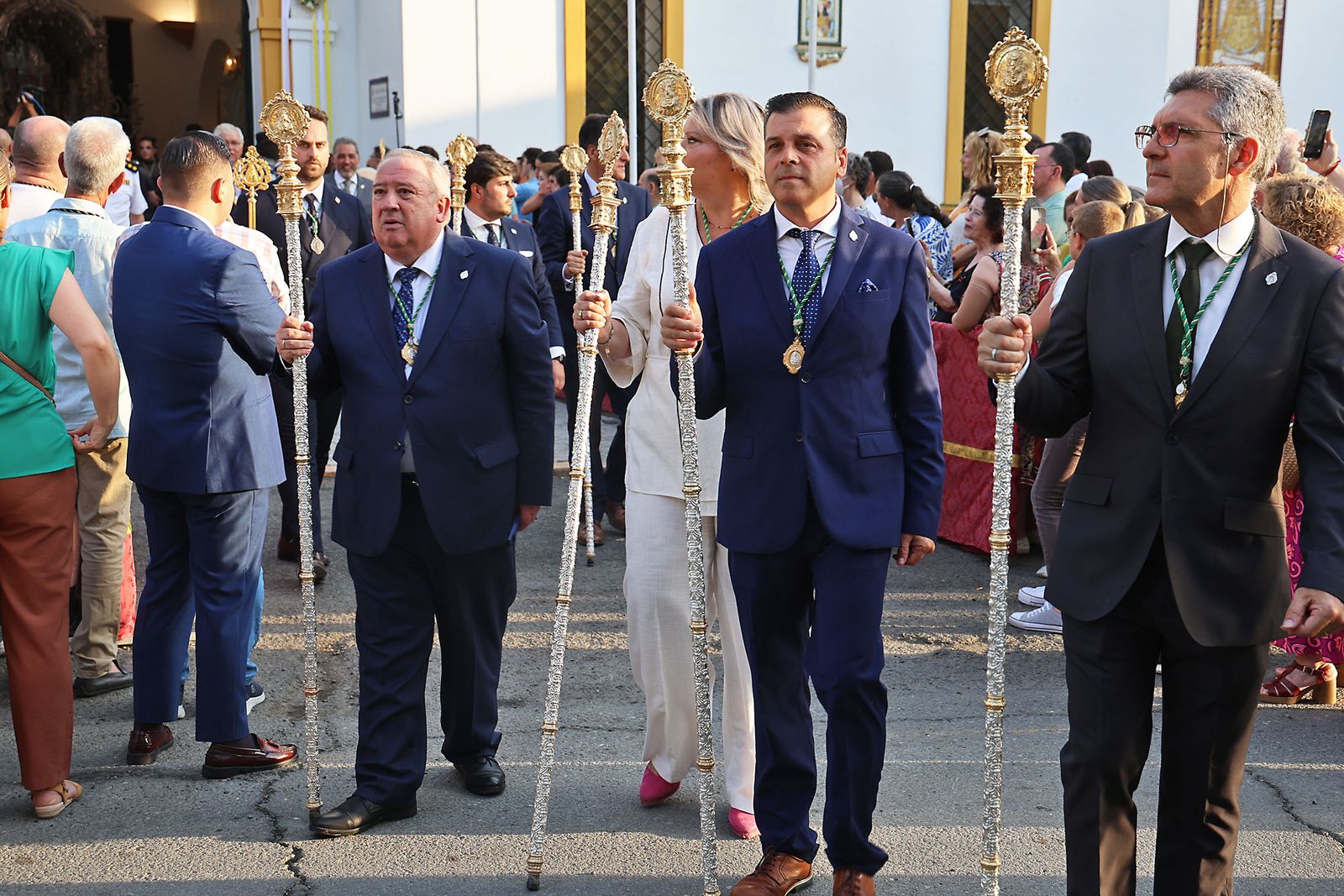Imágenes del Rosario Jubilar rociero celebrado por las 25 hermandades filiales de la Matriz de Almonte en La Merced