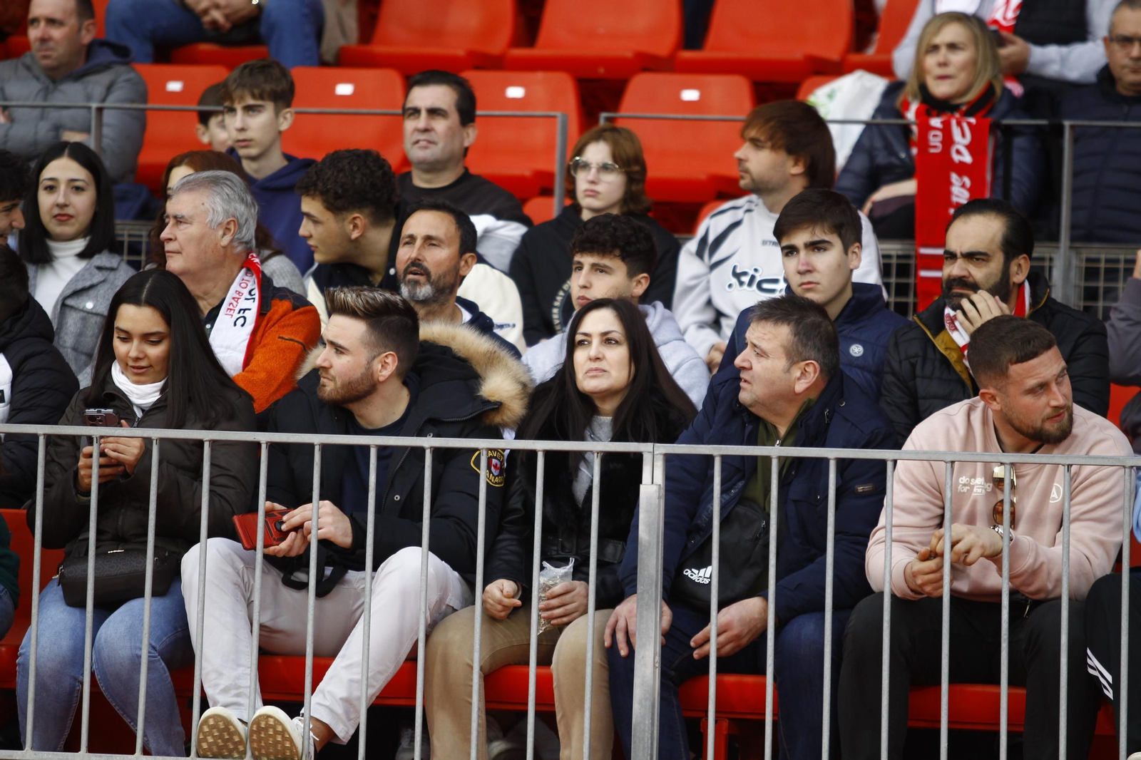 Búscate en la arrolladora victoria del Almería ante el Sevilla en la Copa del Rey, en imágenes