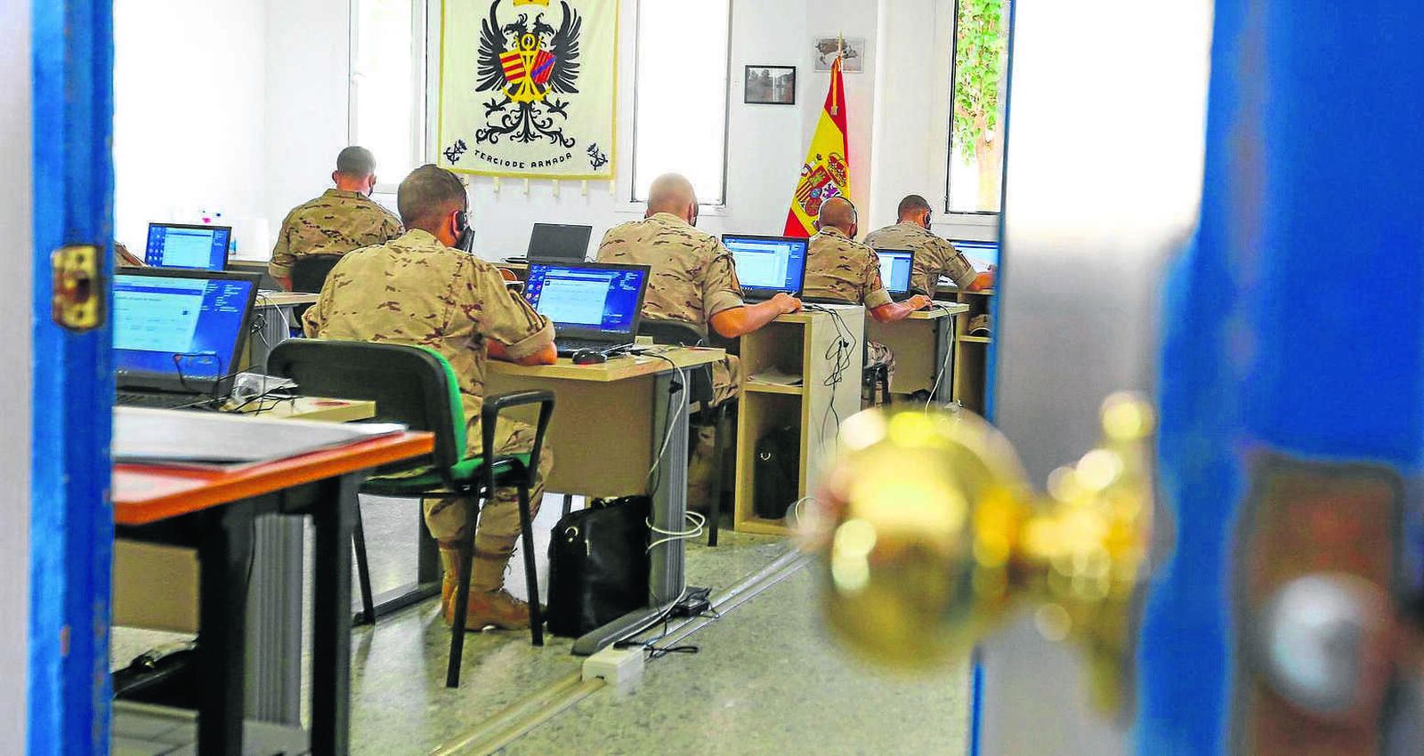 Varios militares desarrollan labores de rastreos durante la primera ola del coronavirus en San Fernando.