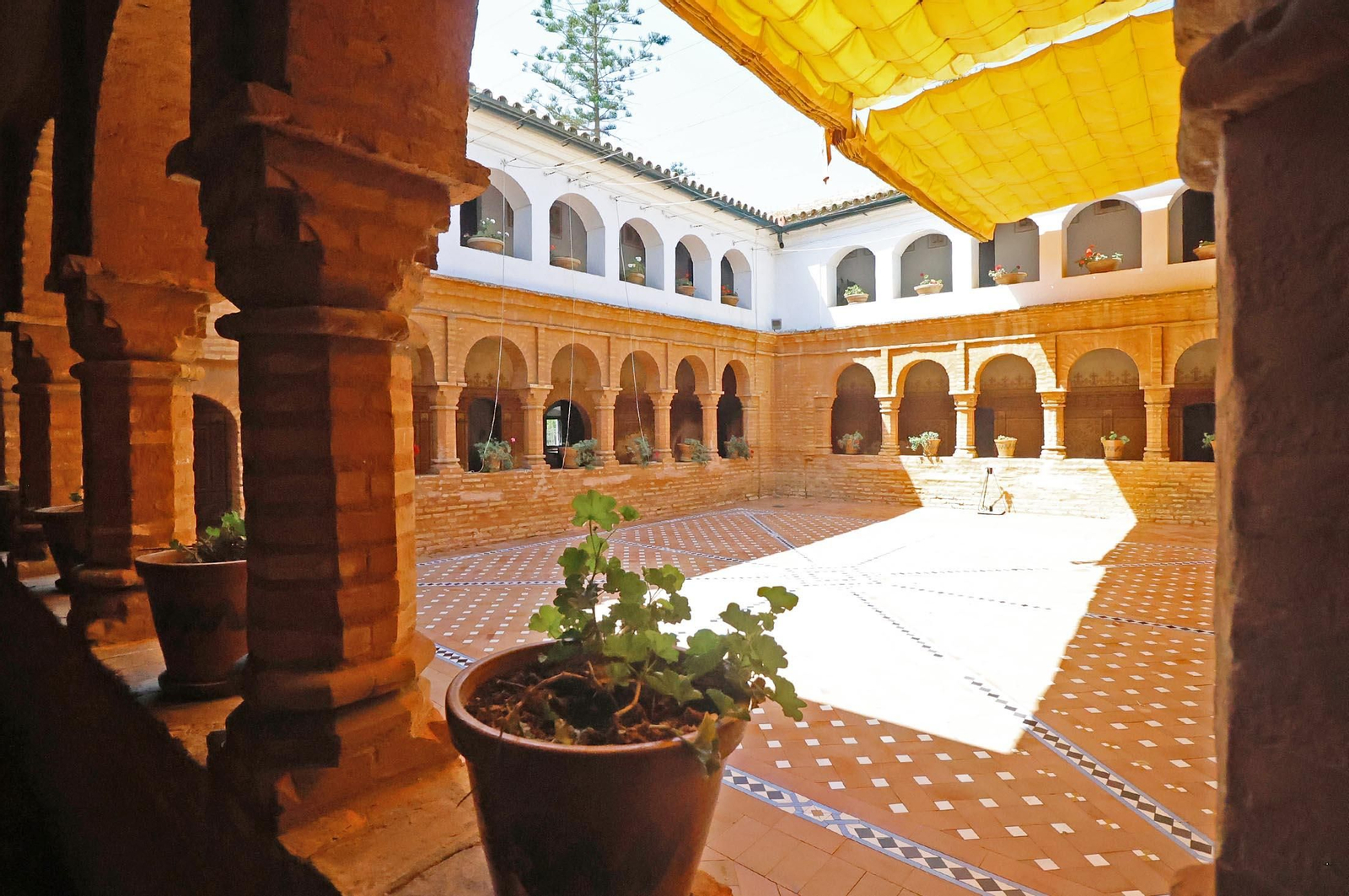Monasterio Santa María de La Rábida: un viaje visual por su historia y arquitectura