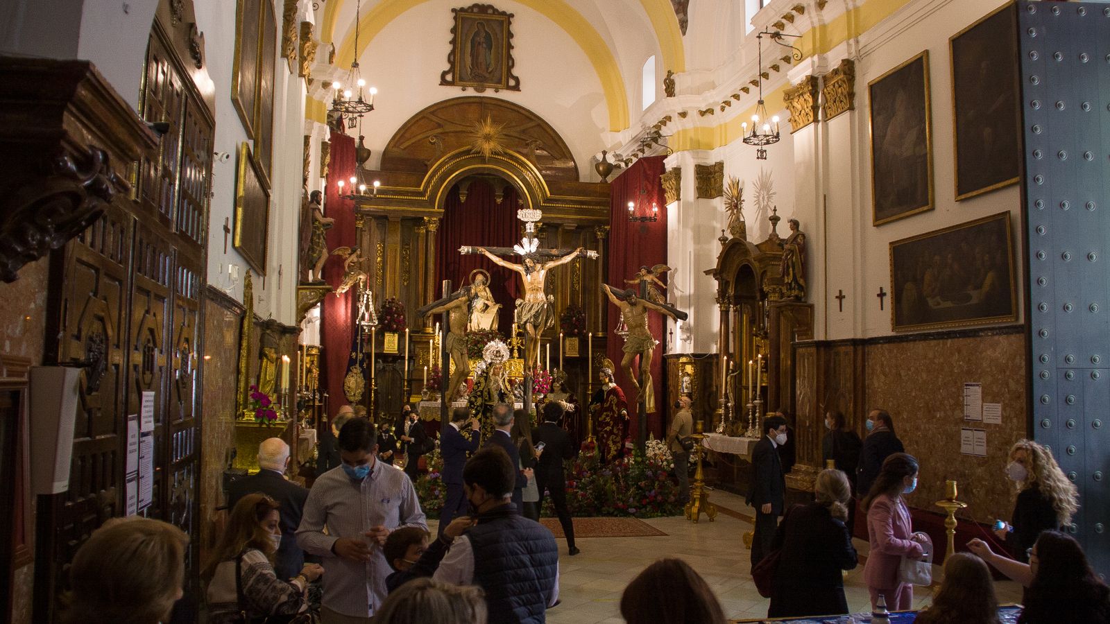 Viernes Santo en pandemia: Montserrat, en imágenes