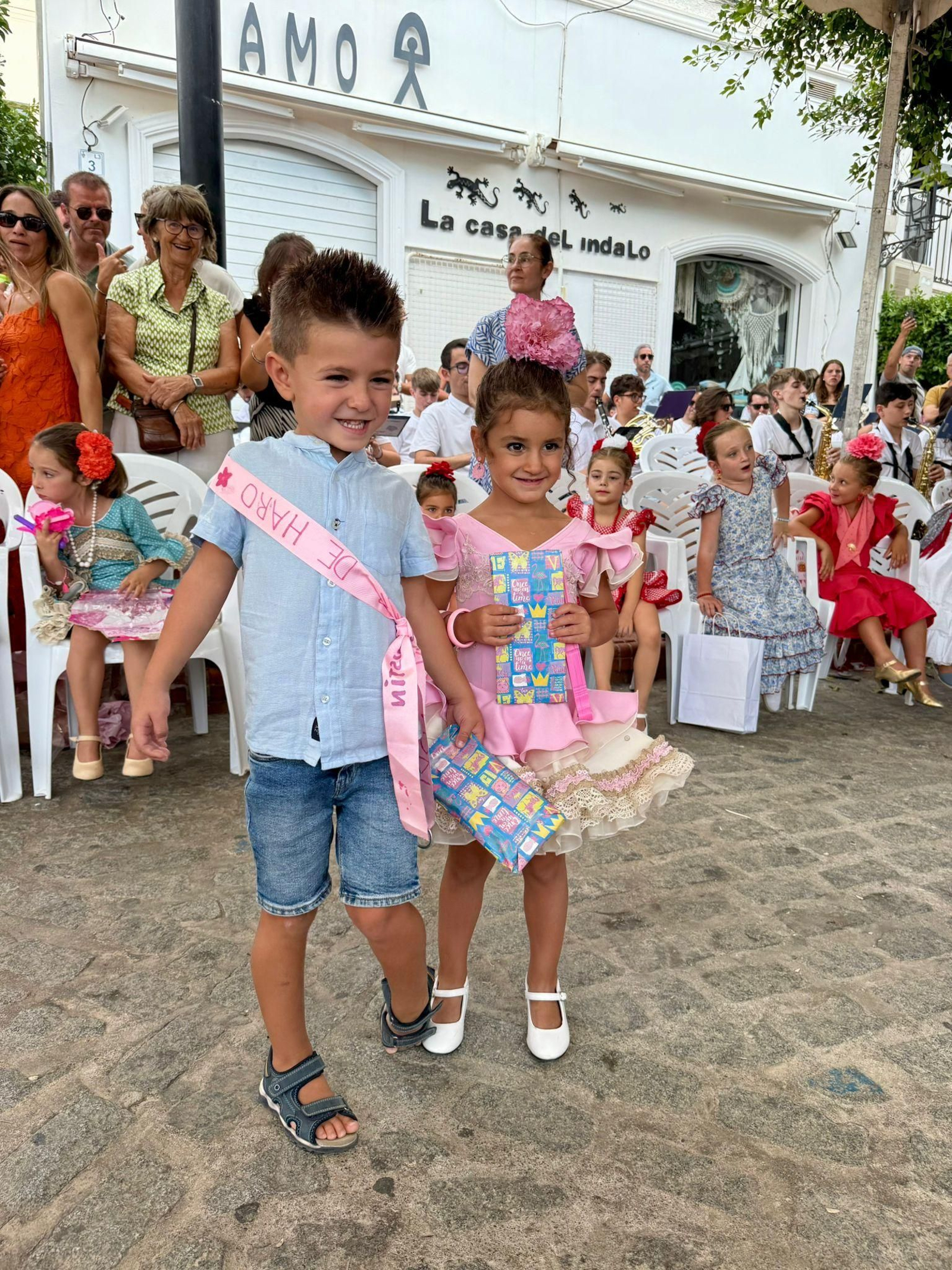 Las mejores imágenes de la Feria del Mediodía y la carrera de cintas infantiles de Mojácar