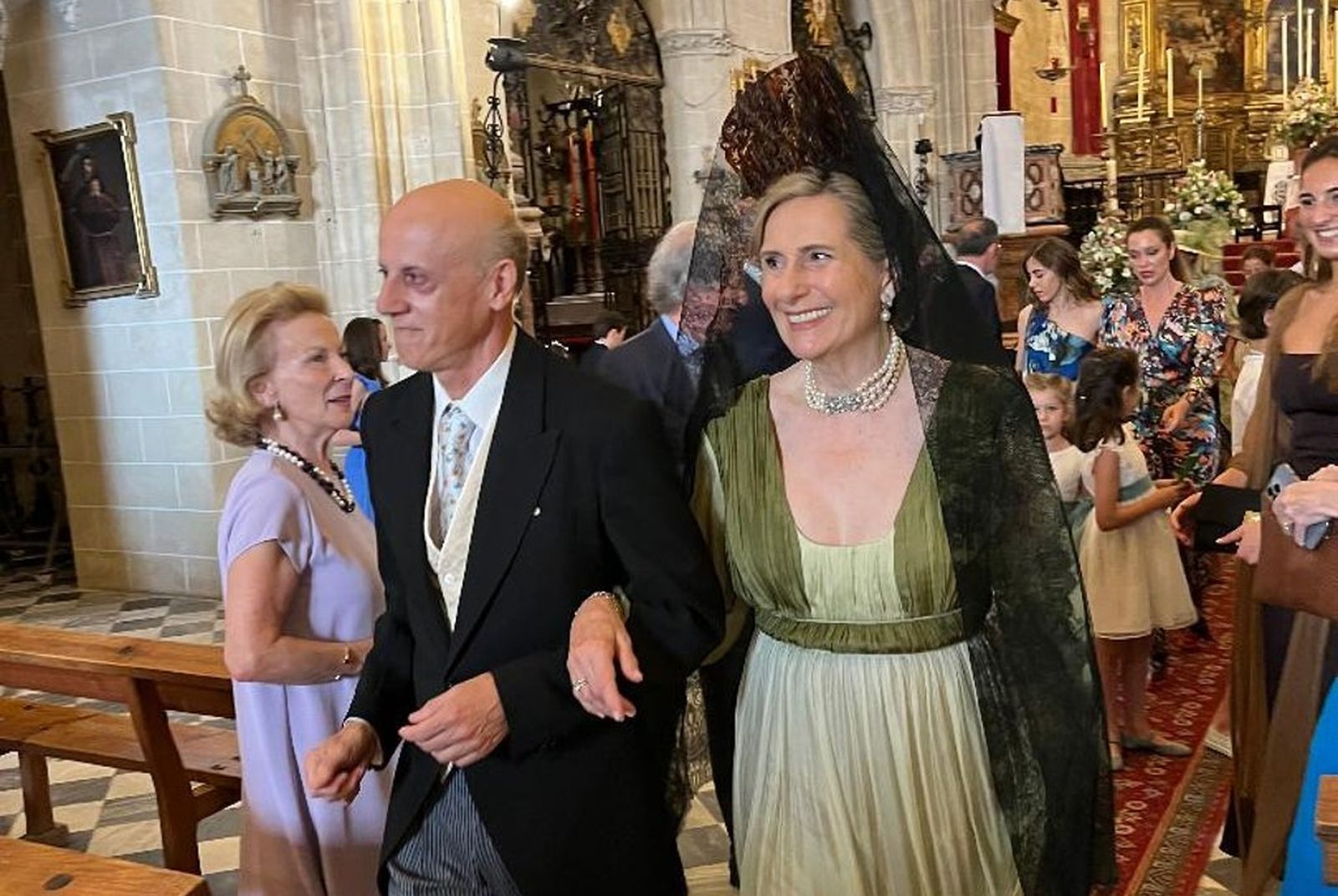 Los padrinos de la boda, Javier de la Torre y Lucila Domecq Williams.