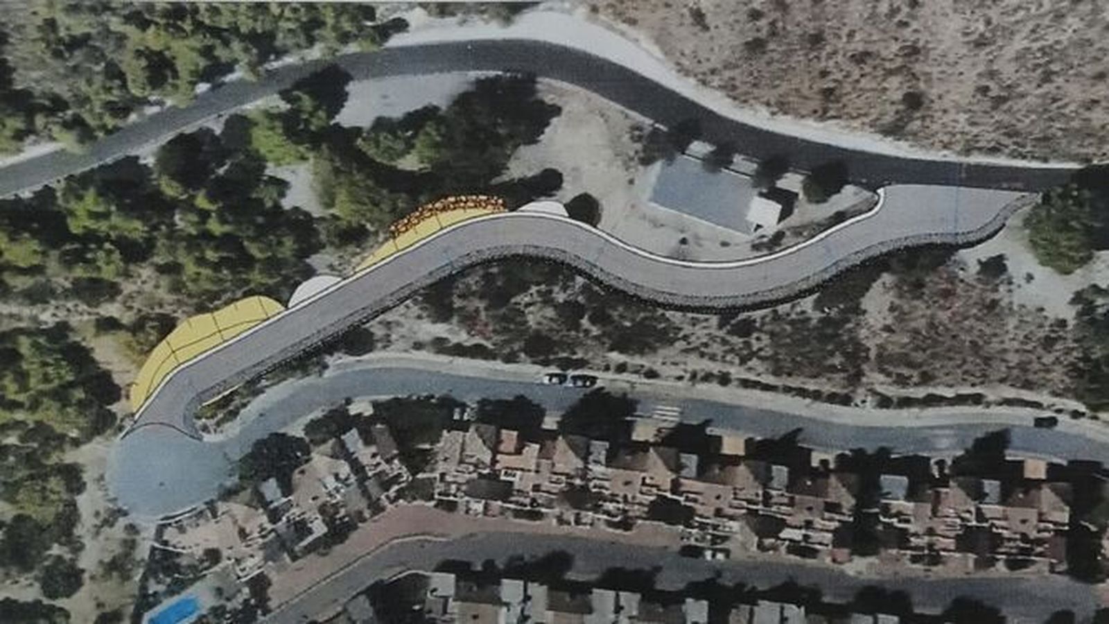 Almuñécar aprueba una expropiación de terrenos para construir un acceso alternativo en los Cármenes del Mar
