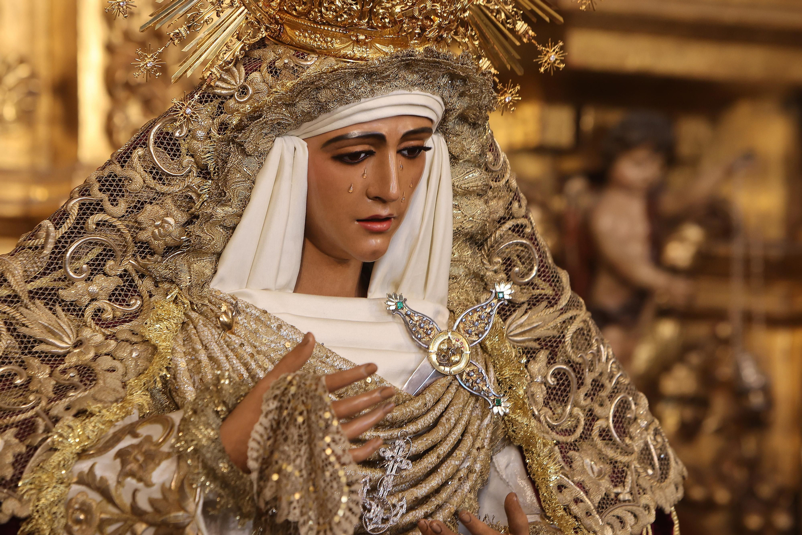La Esperanza de Triana vuelve al culto tras de su restauración
