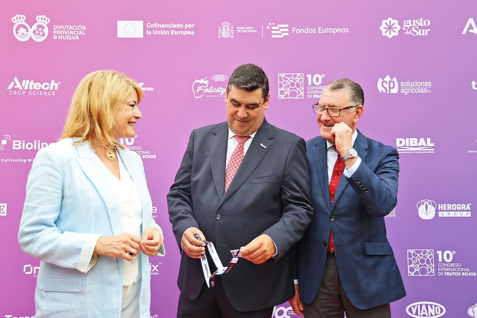 Imágenes de la inauguración del X Congreso de Frutos Rojos de Huelva