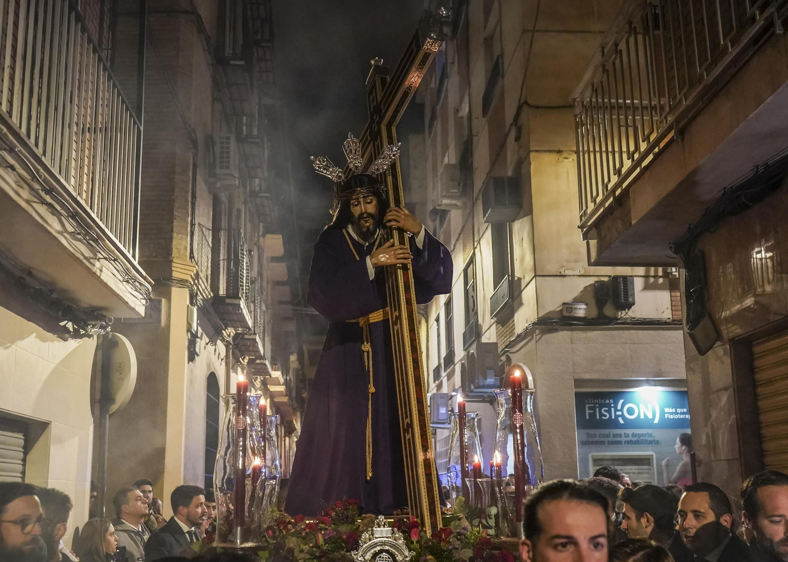 Vía crucis con la imagen del Nazareno de las Penas