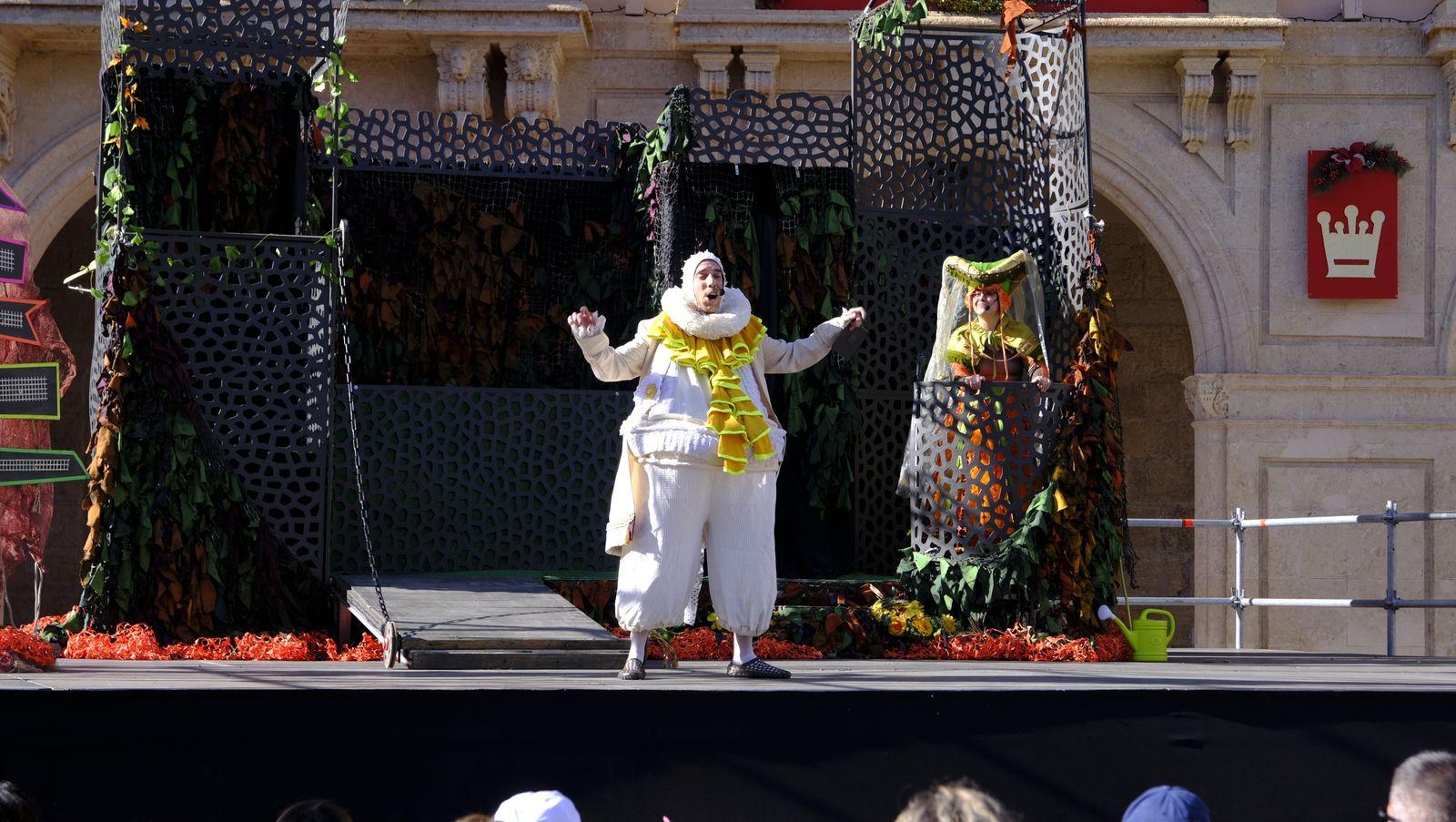 Imágenes del teatro infantil del navidad, en la Plaza Vieja de Almería