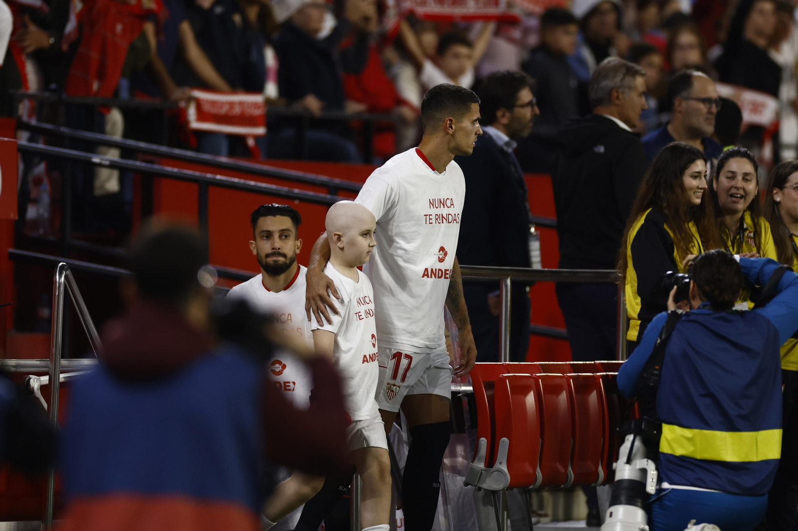 Búscate en las fotos del Sevilla FC-Real Sociedad